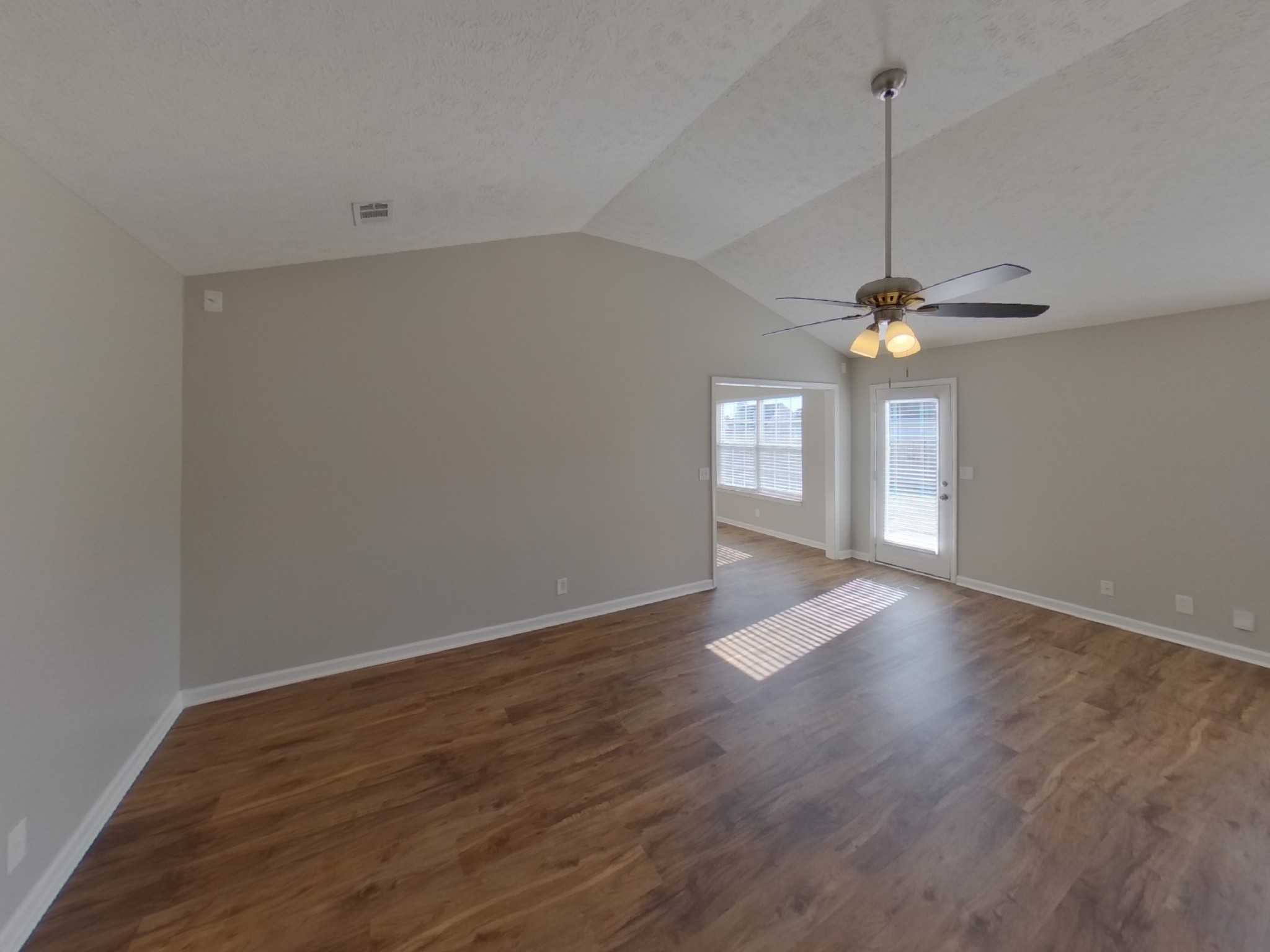 3107 Donard Ct Property Photo 2