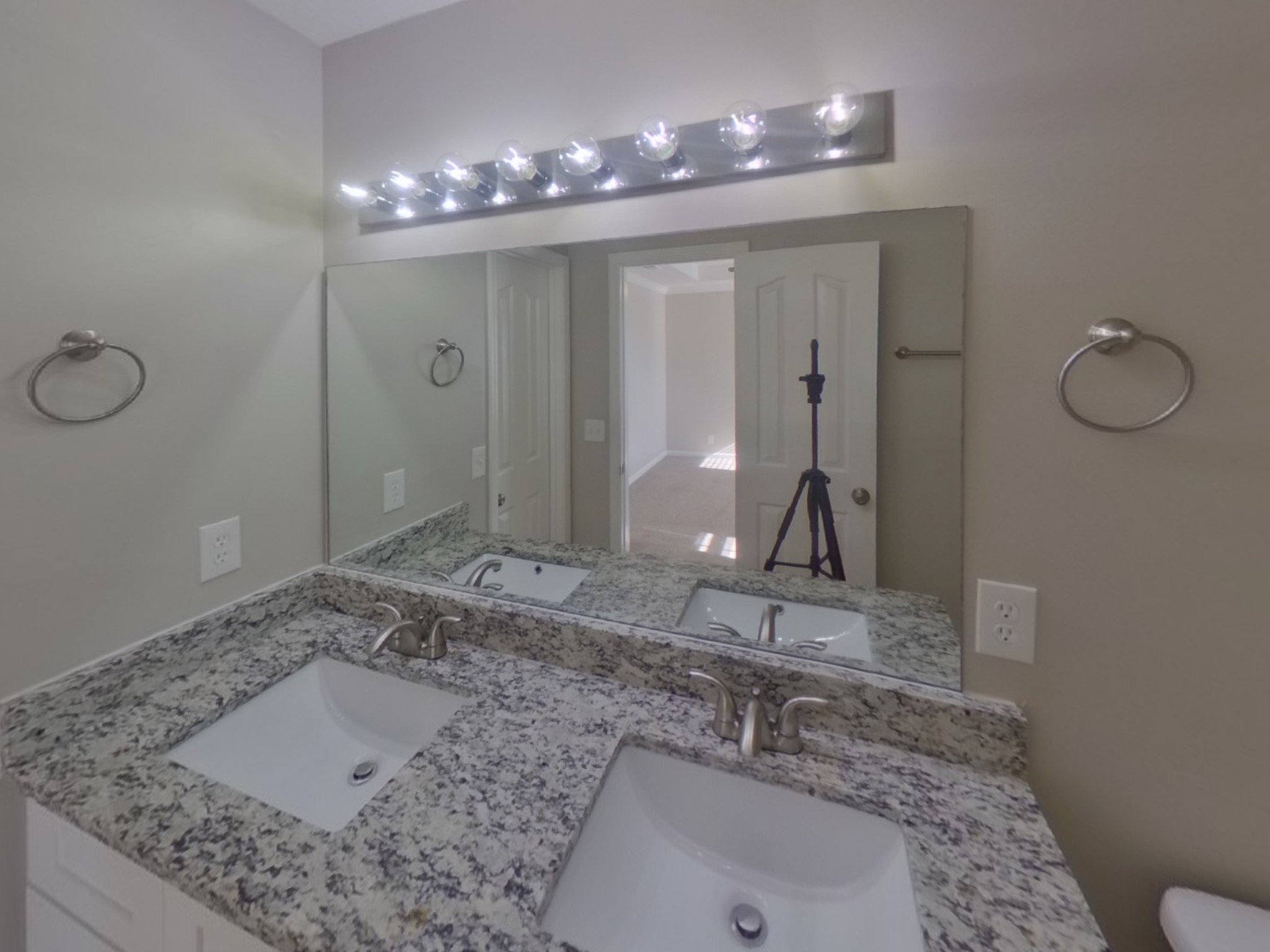 3107 Donard Ct Property Photo 9
