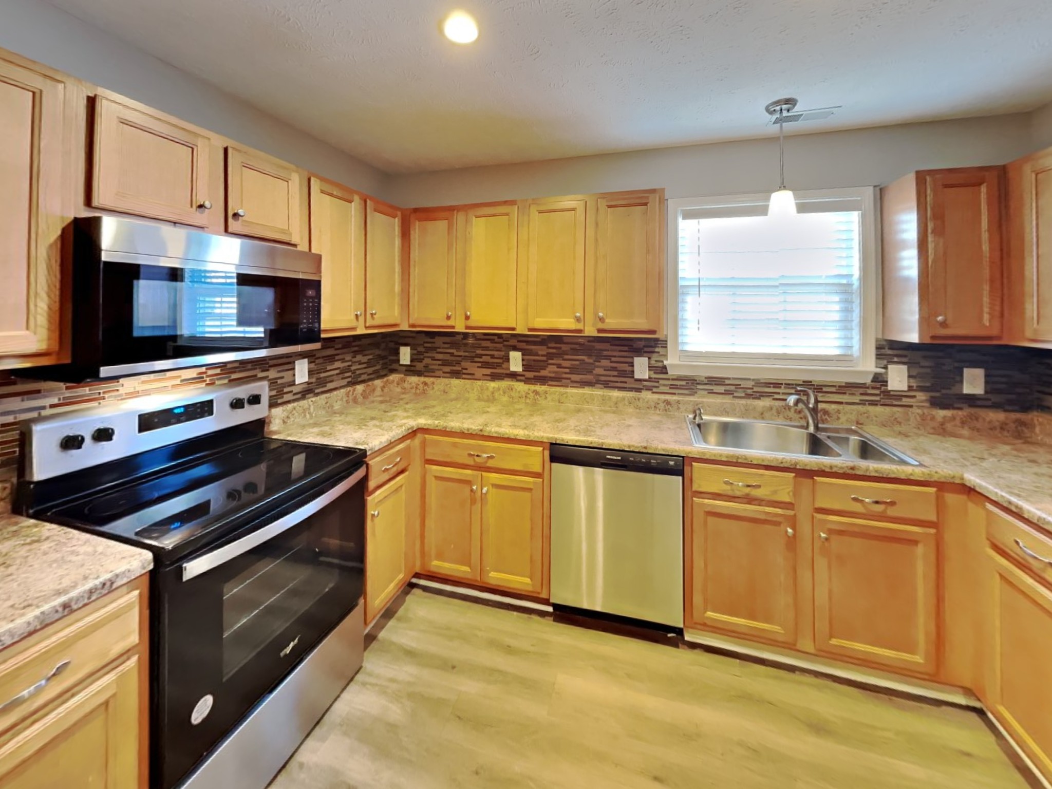 901 Laramie Ct Property Photo 6
