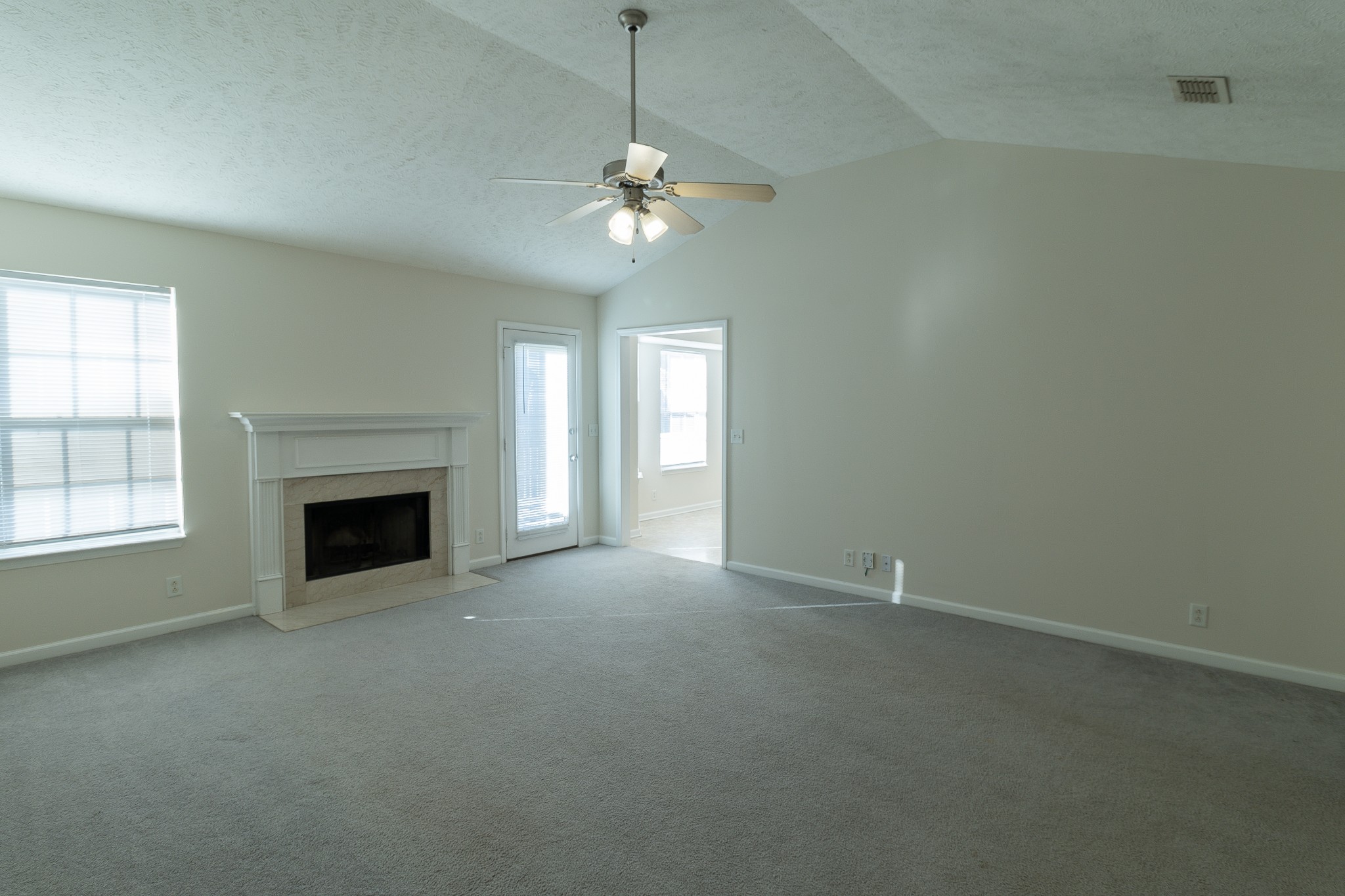 1514 Clifdon Ct Property Photo 2