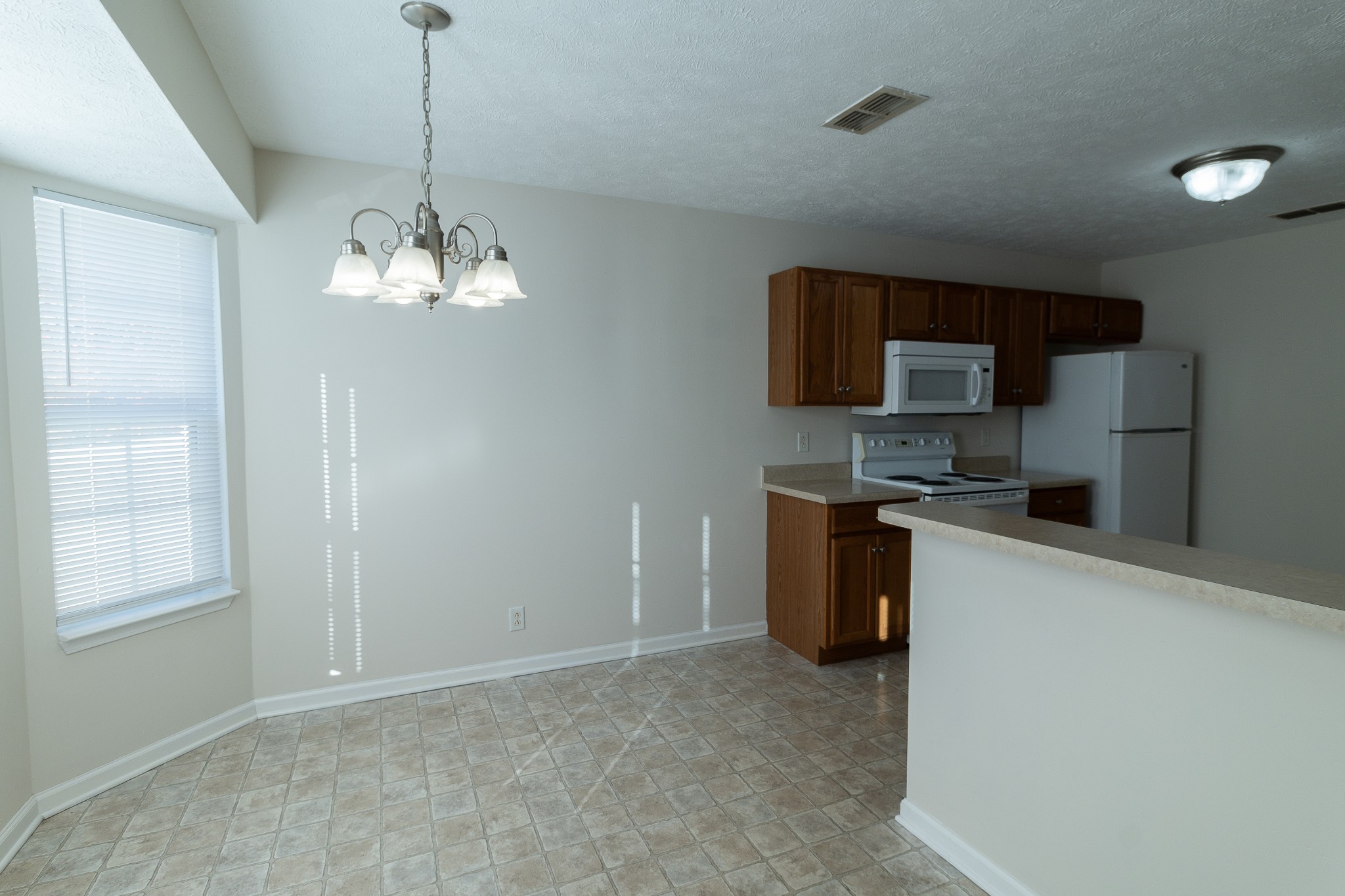 1514 Clifdon Ct Property Photo 6
