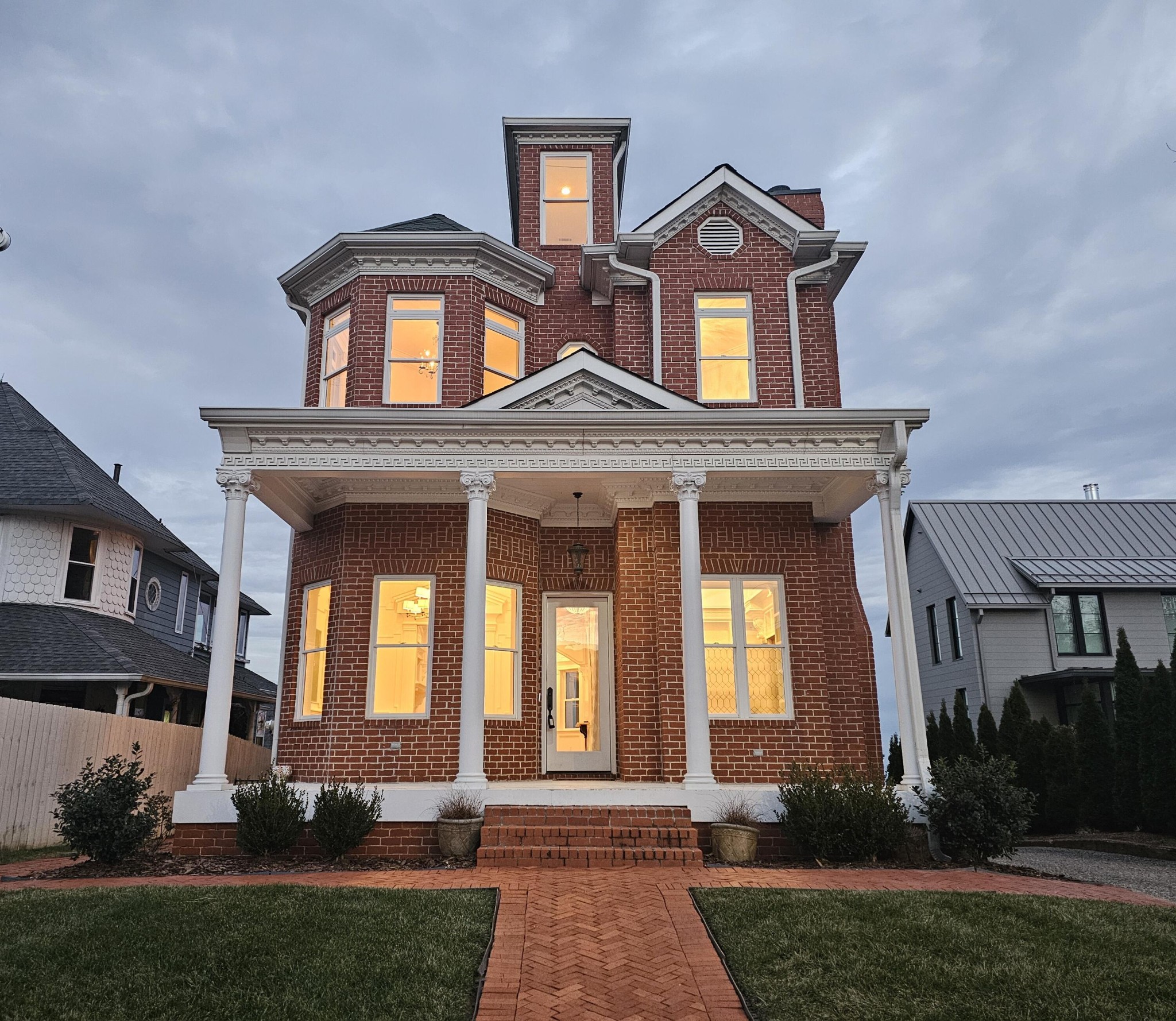 1115 E Brow Road Property Photo 1