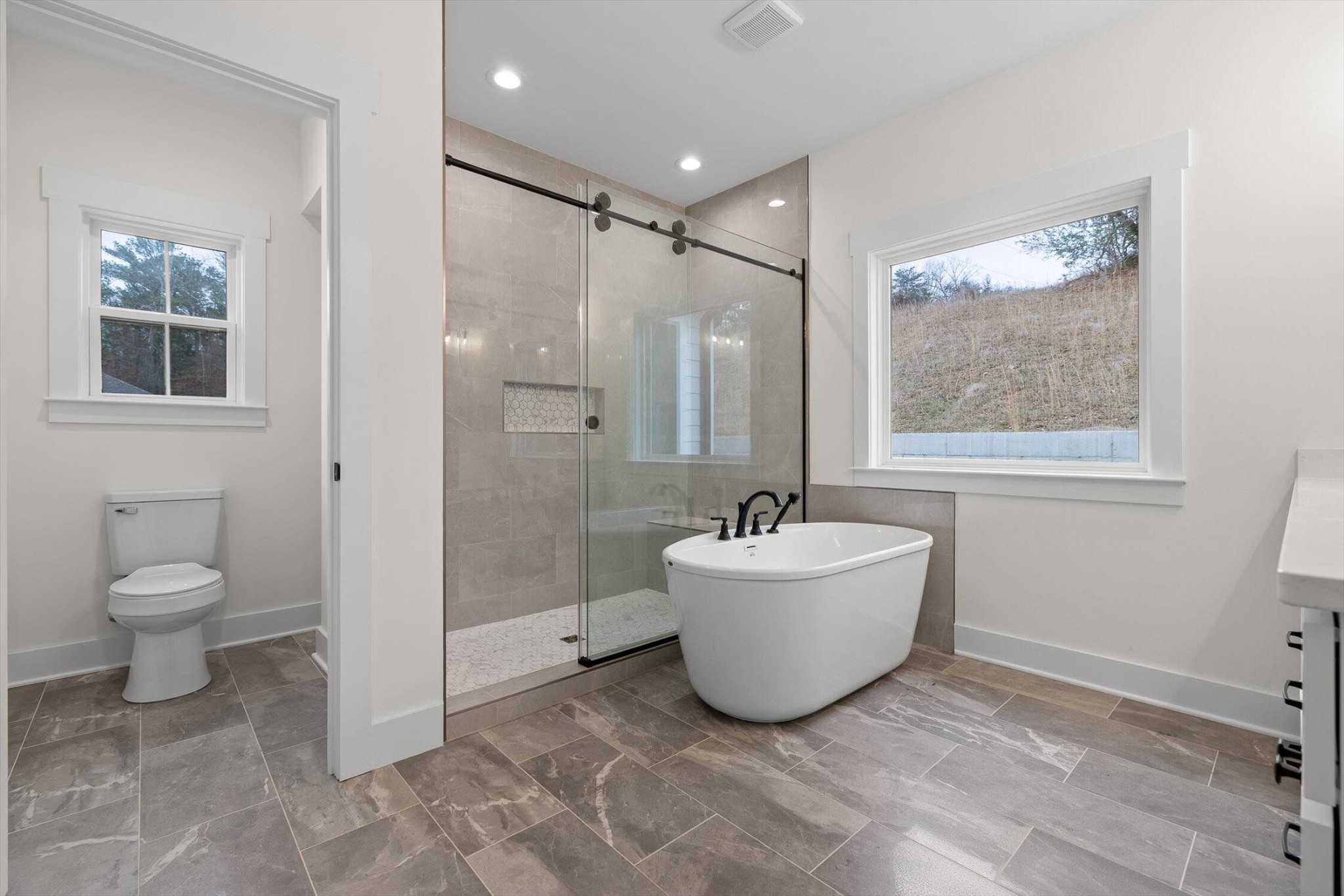 3511 Hawks Creek Drive Property Photo 35