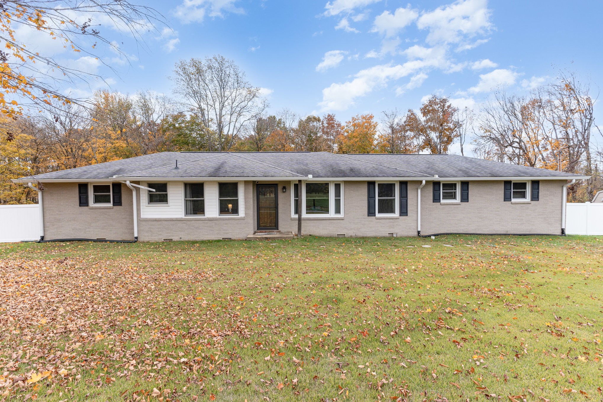 1631 Triangle Rd Property Photo 1