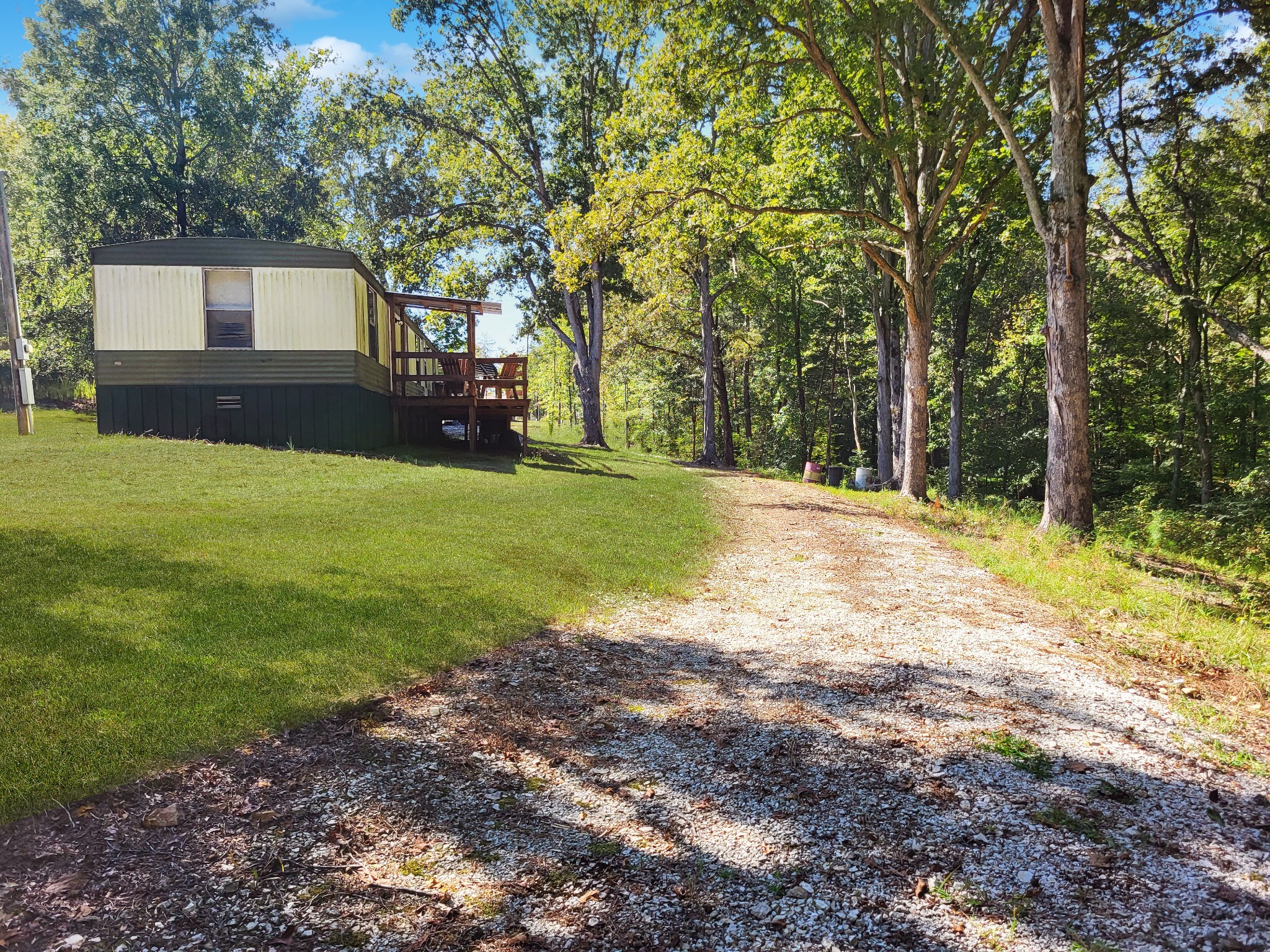 60 White Oak Dr Property Photo 2