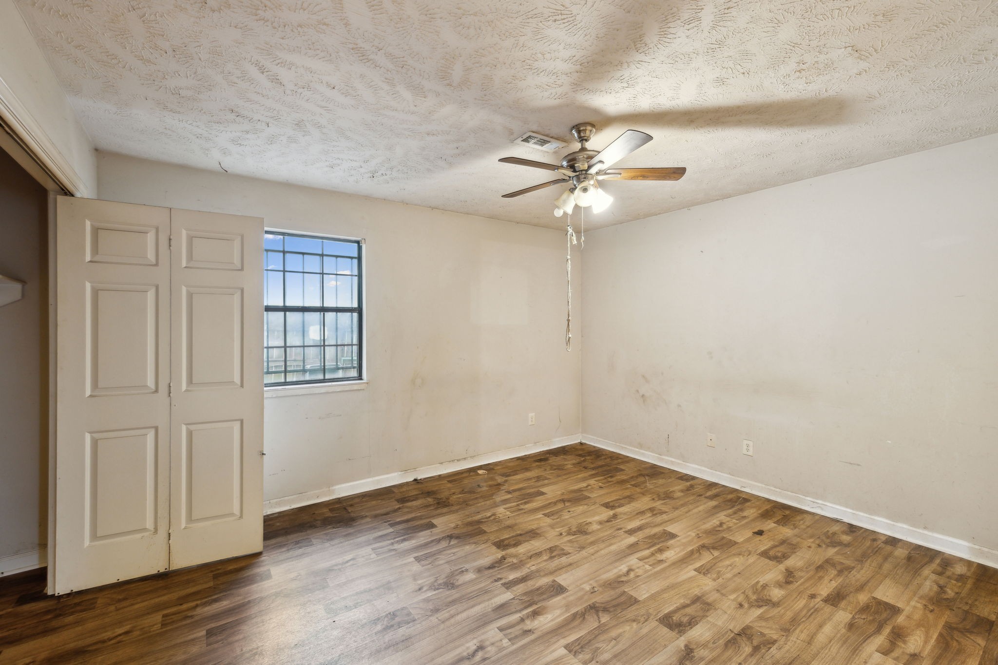513 N Maple St Property Photo 17