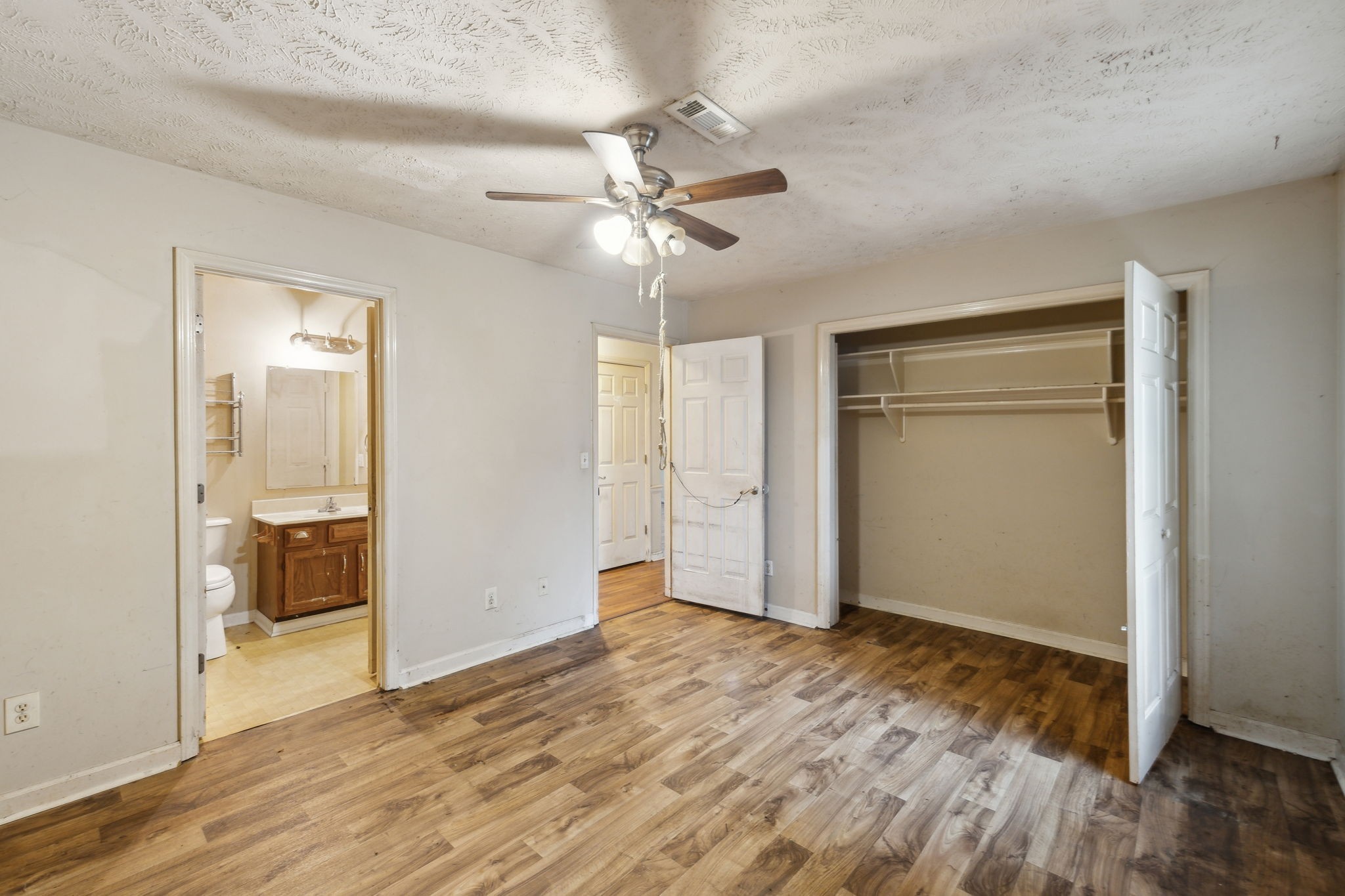 513 N Maple St Property Photo 18