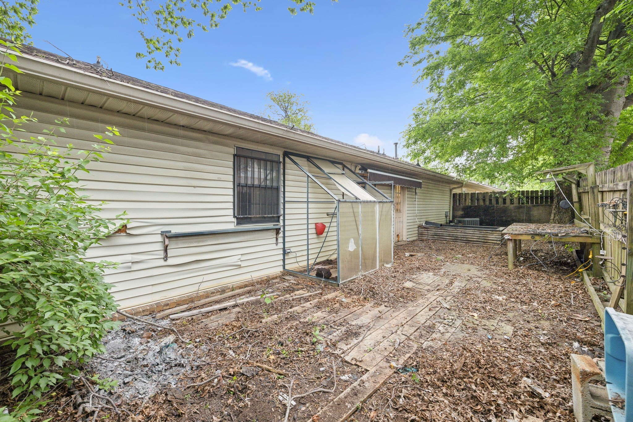 513 N Maple St Property Photo 25