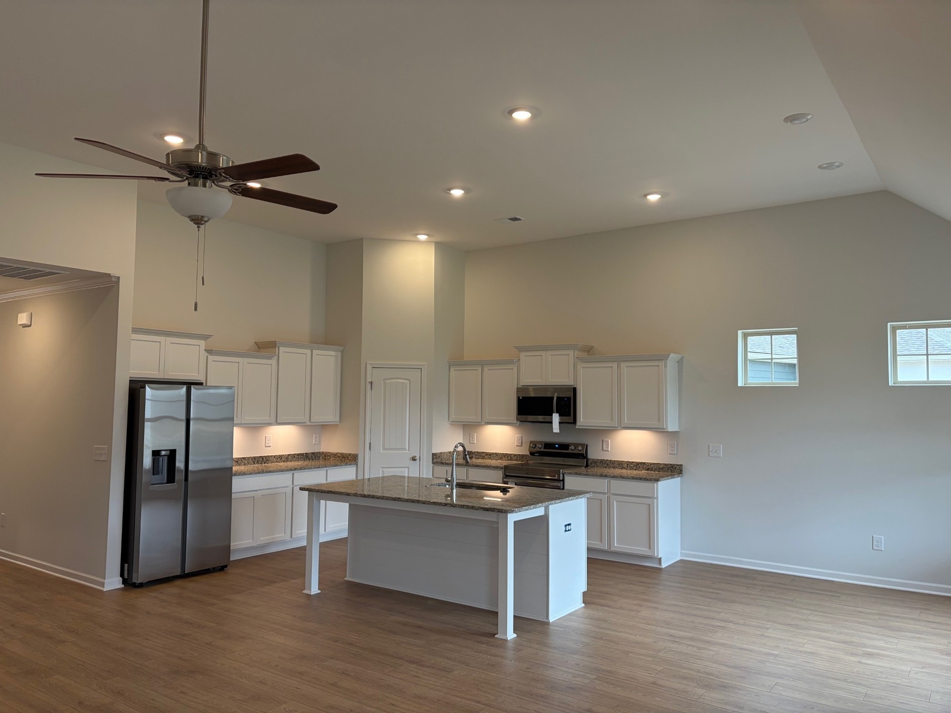 7019 Sully Court Property Photo 4