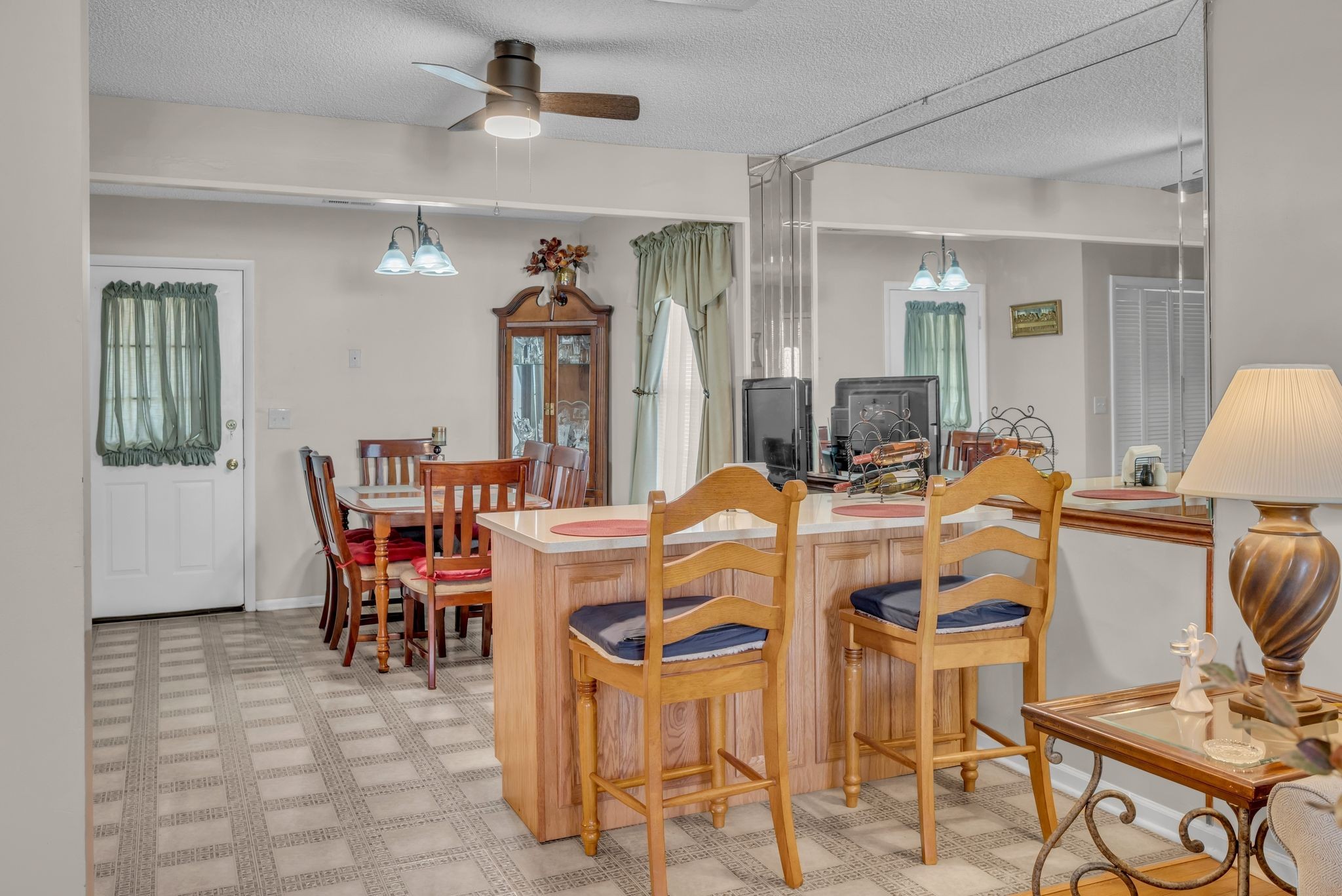 717 Flint Ridge Dr Property Photo 7