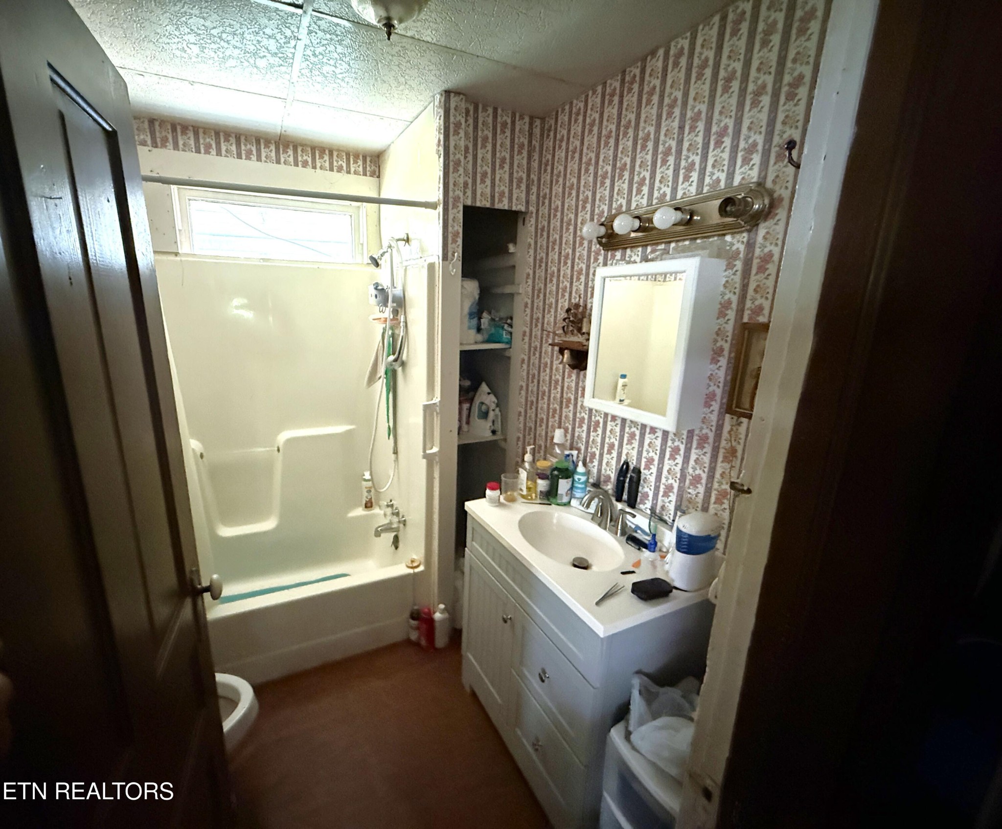 565 Highway 160 Property Photo 32