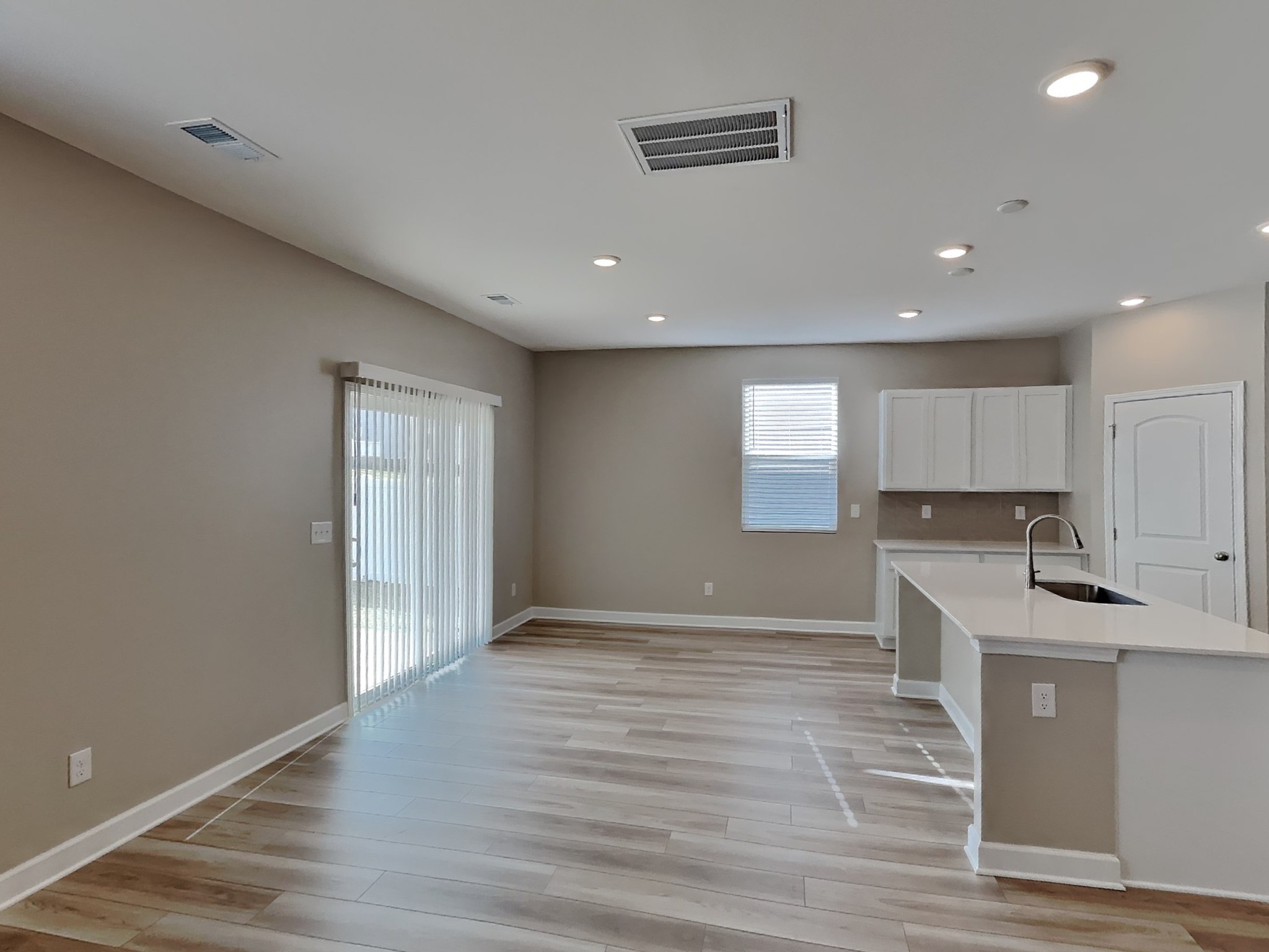 247 Millbrook Drive, W Property Photo 4
