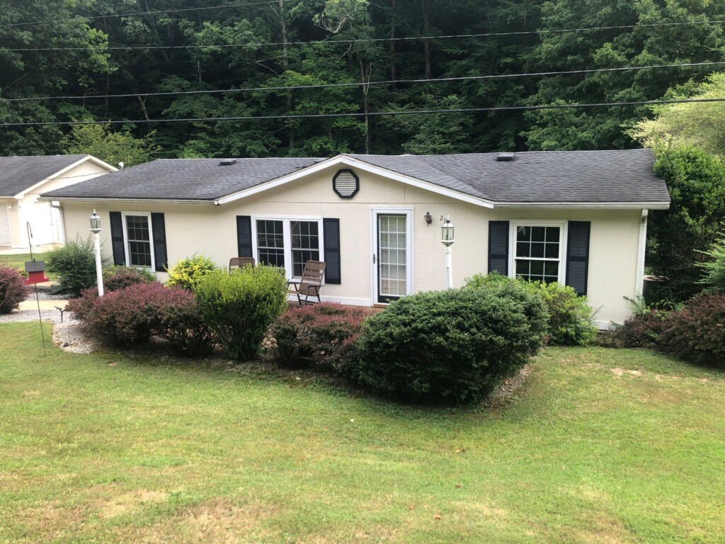 2130 Irwin Branch Rd Property Photo 1