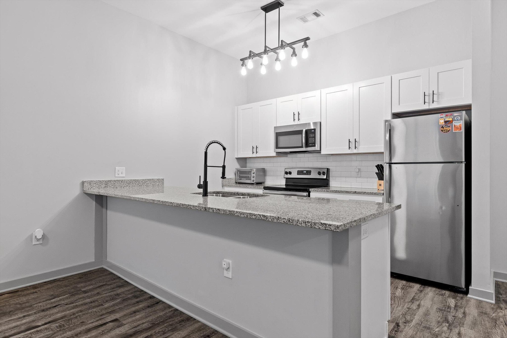 782 Riverfront Parkway Property Photo 12