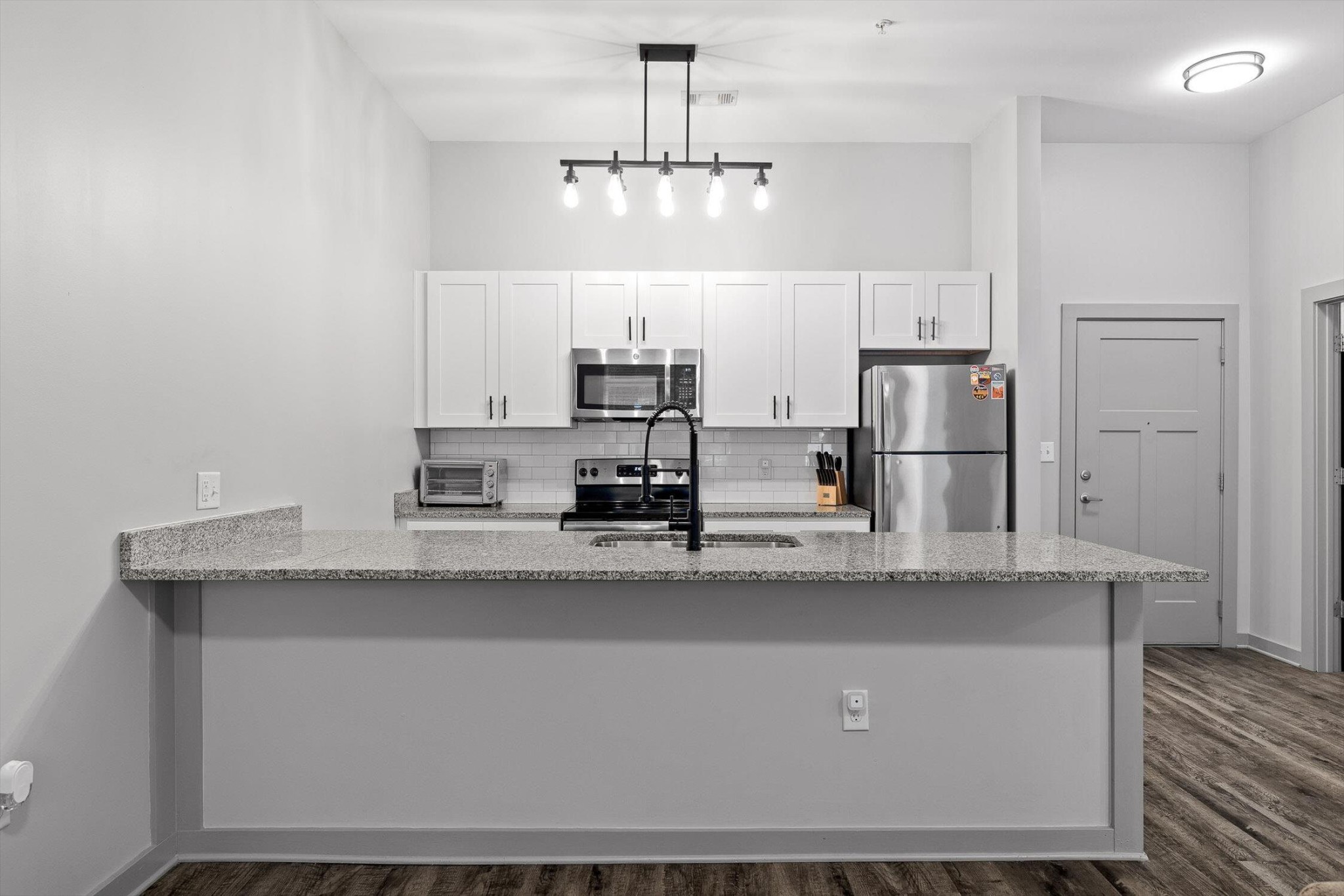 782 Riverfront Parkway Property Photo 13