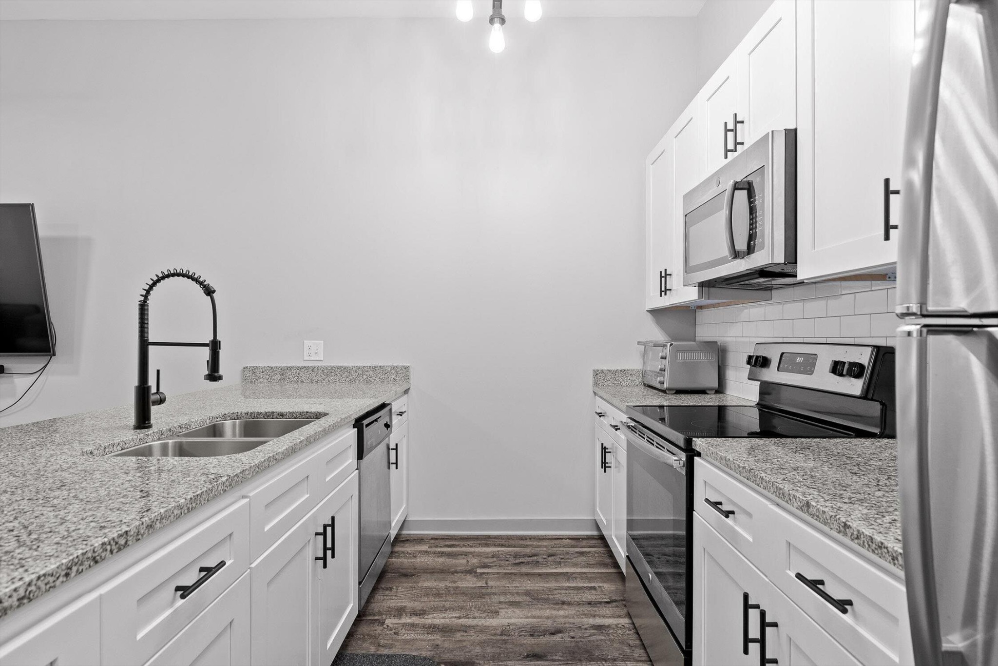 782 Riverfront Parkway Property Photo 14