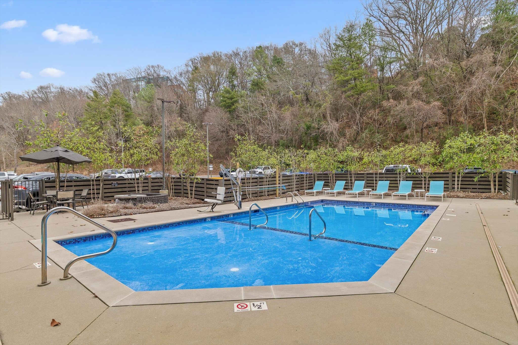 782 Riverfront Parkway Property Photo 26