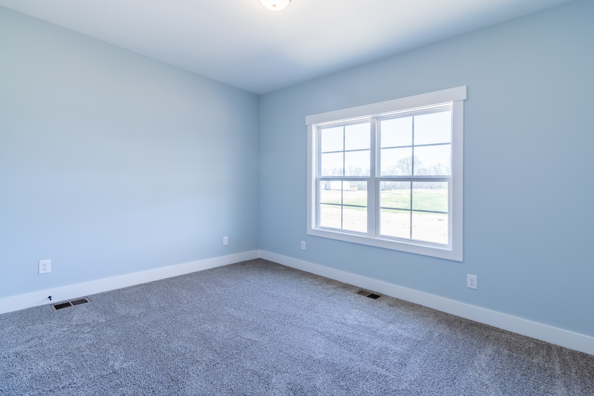 2060 Beverly Ct Property Photo 26
