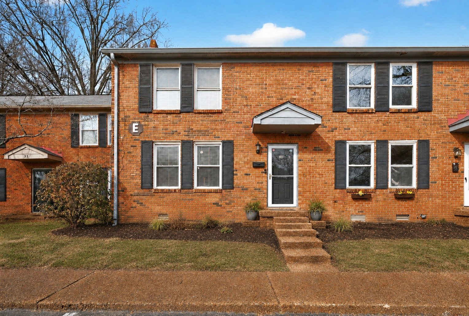 5515 Country Dr Property Photo 1