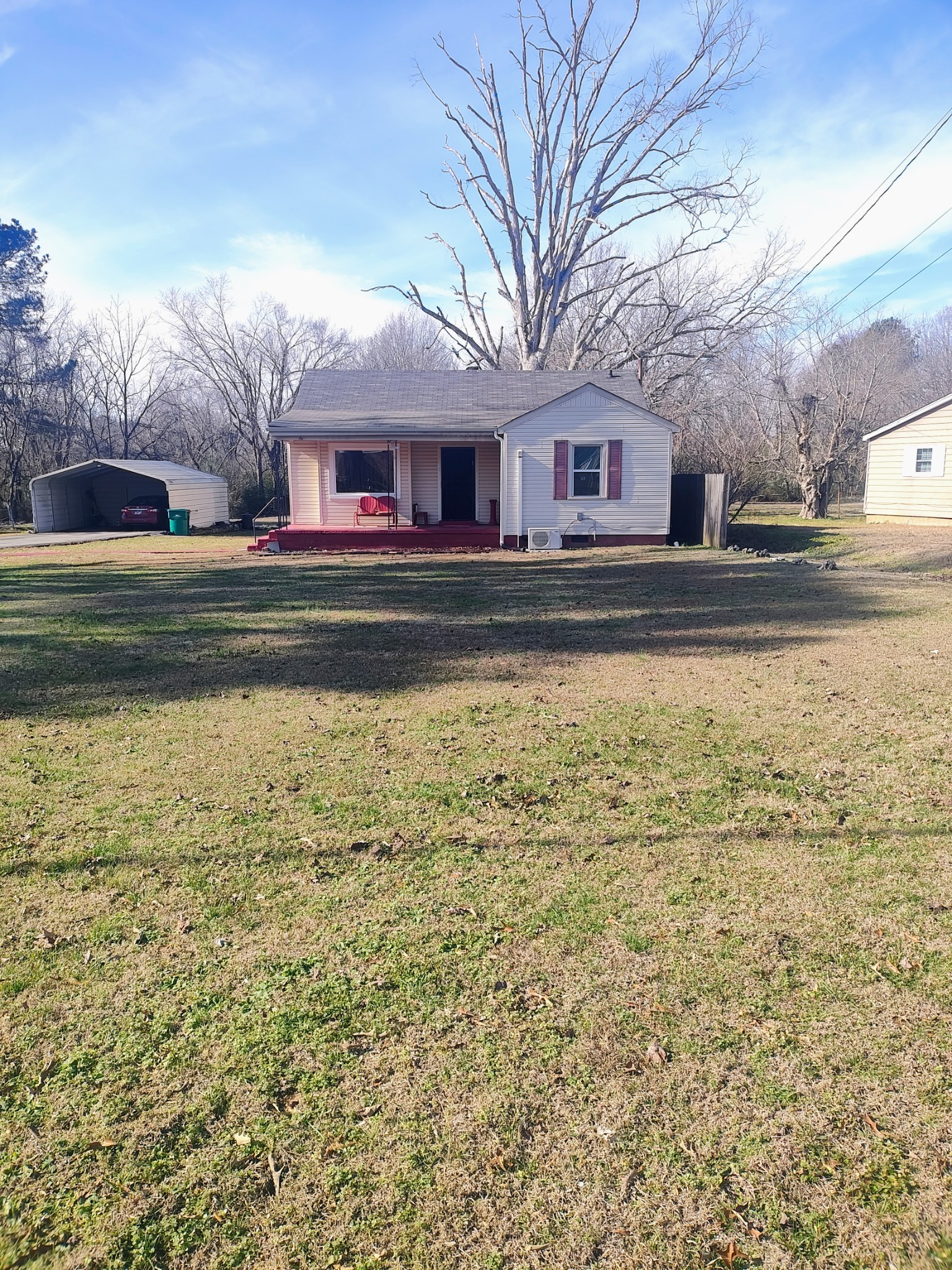 286 Hillcrest Circle Dr Property Photo 1