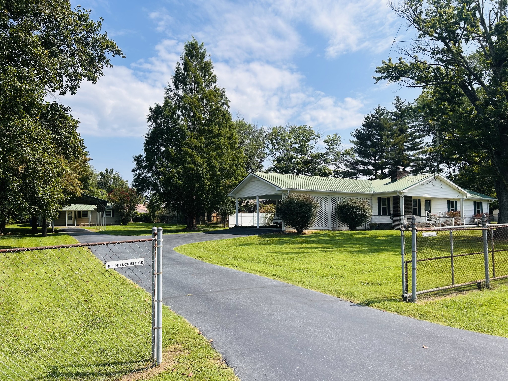 401 Hillcrest Rd Property Photo 1