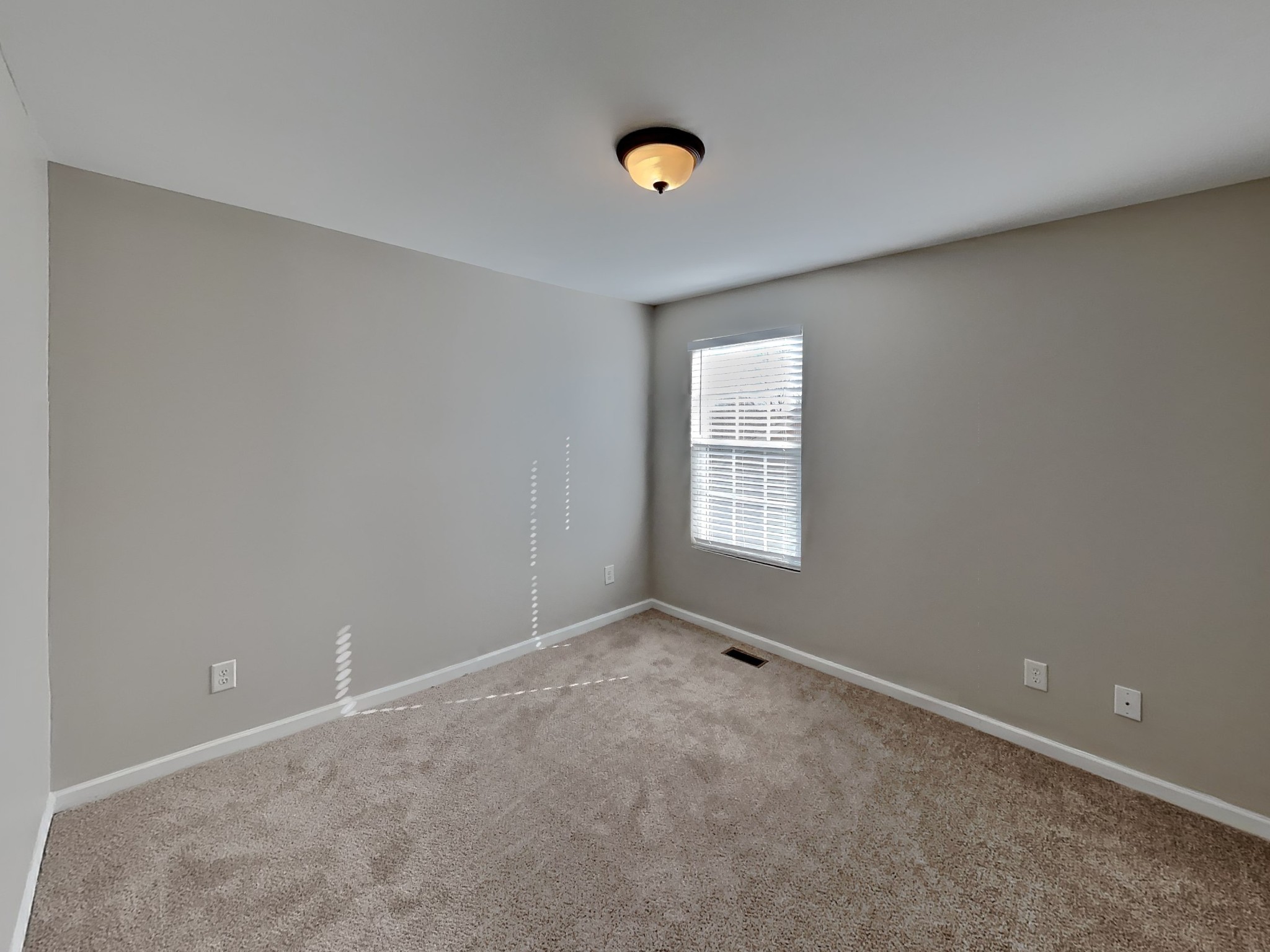 1024 Daniel Ln Property Photo 9