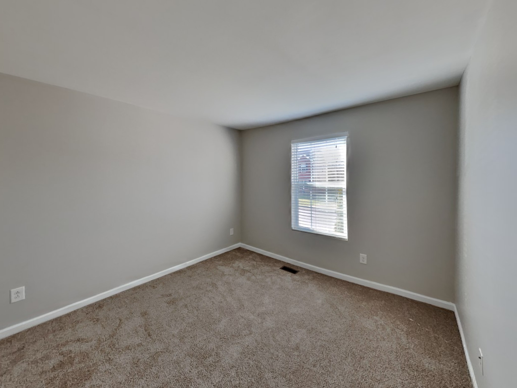 1024 Daniel Ln Property Photo 10