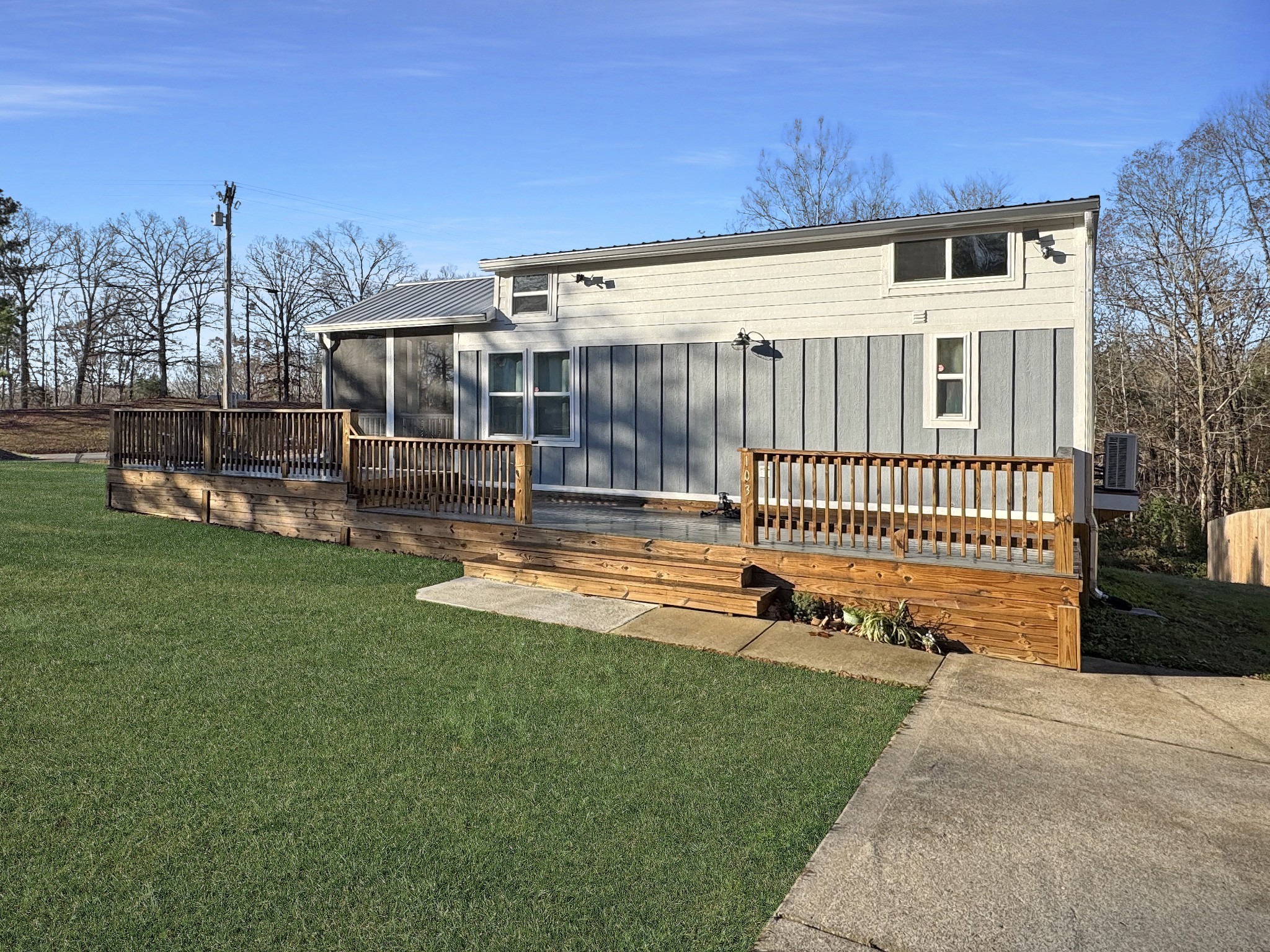 103 Thomas Rd Property Photo 2