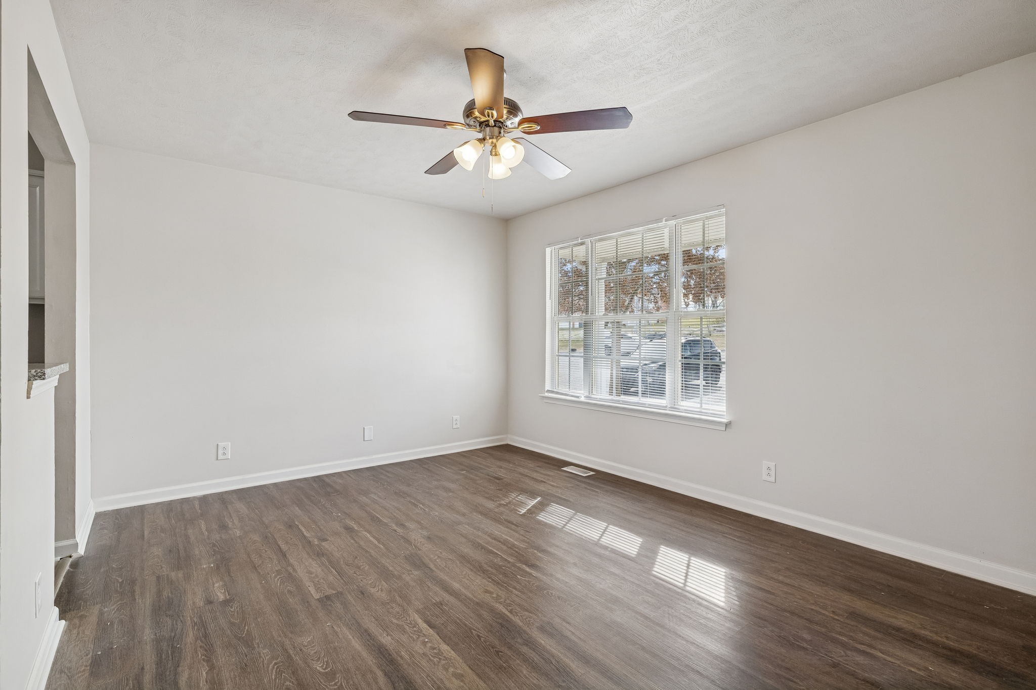 2607 Landrum Ct Property Photo 6