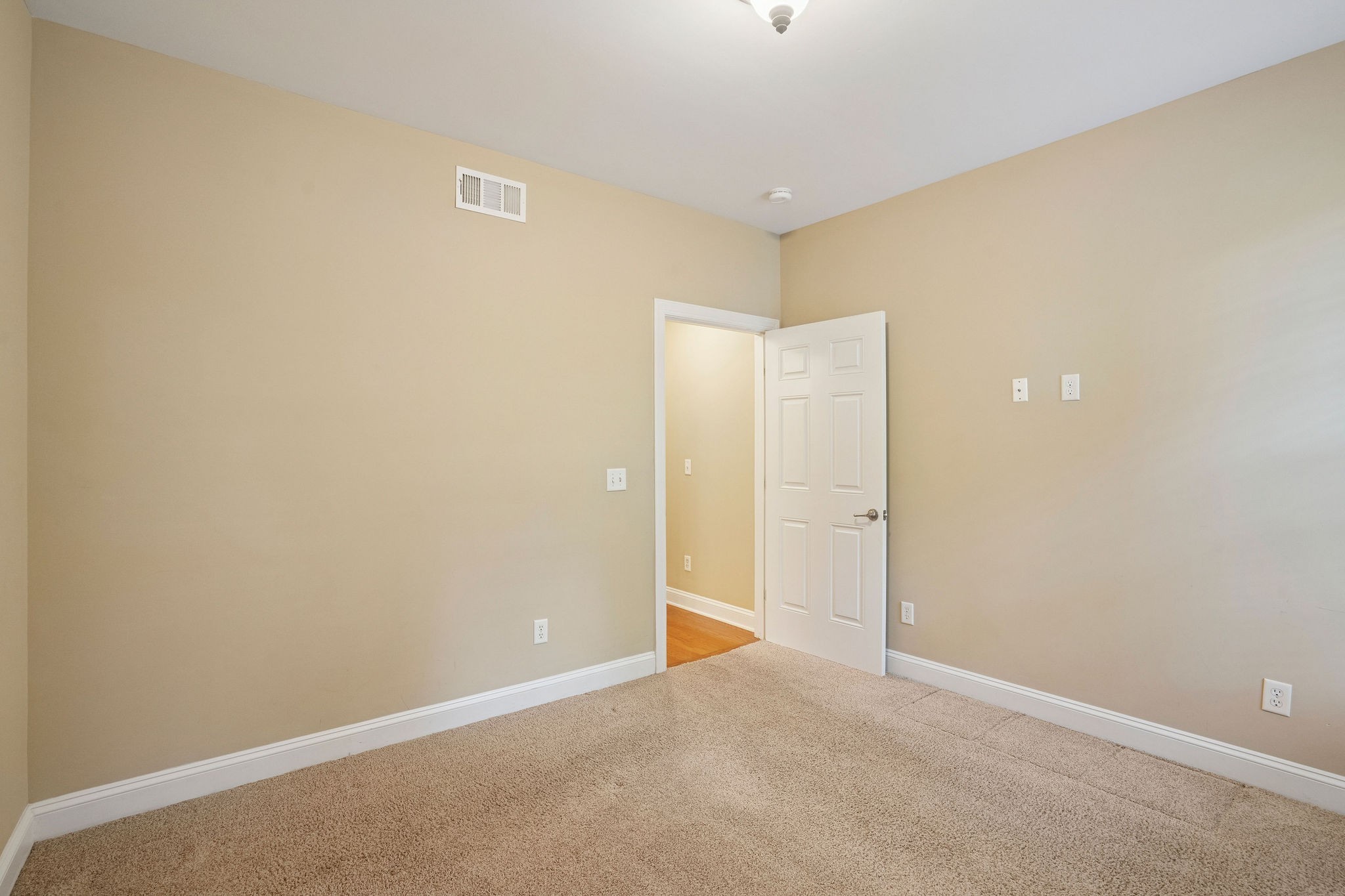 3201 Aspen Grove Dr Property Photo 15