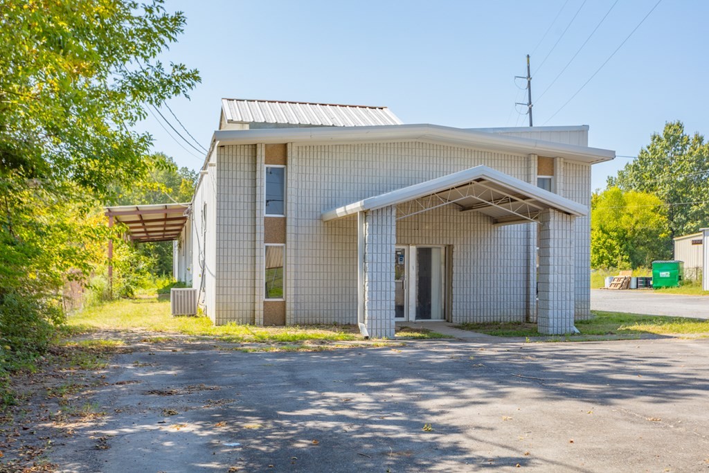 447 Virgil Dr Property Photo 8