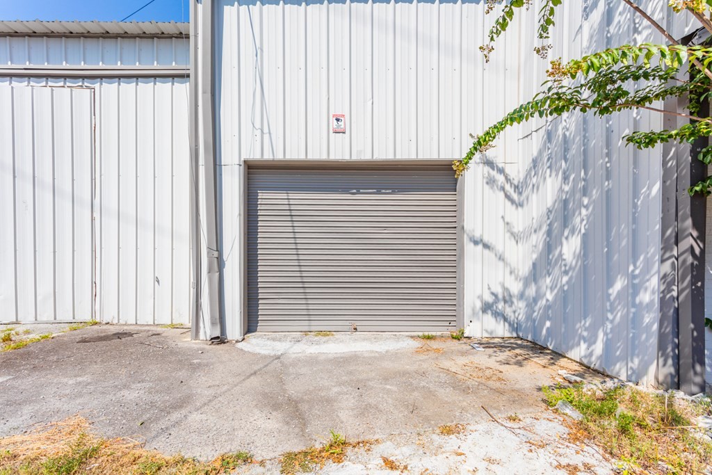 447 Virgil Dr Property Photo 16