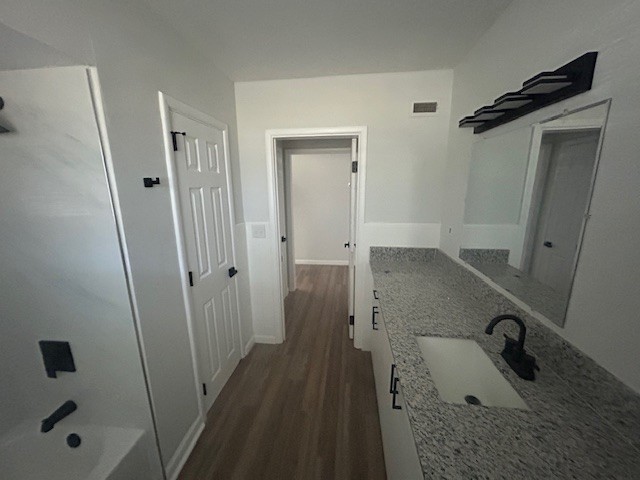 14 Ashbury Ct Property Photo 5