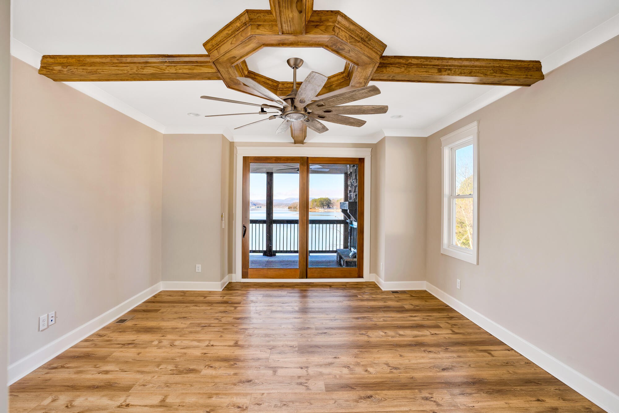 5580 Split Rail Way Property Photo 9