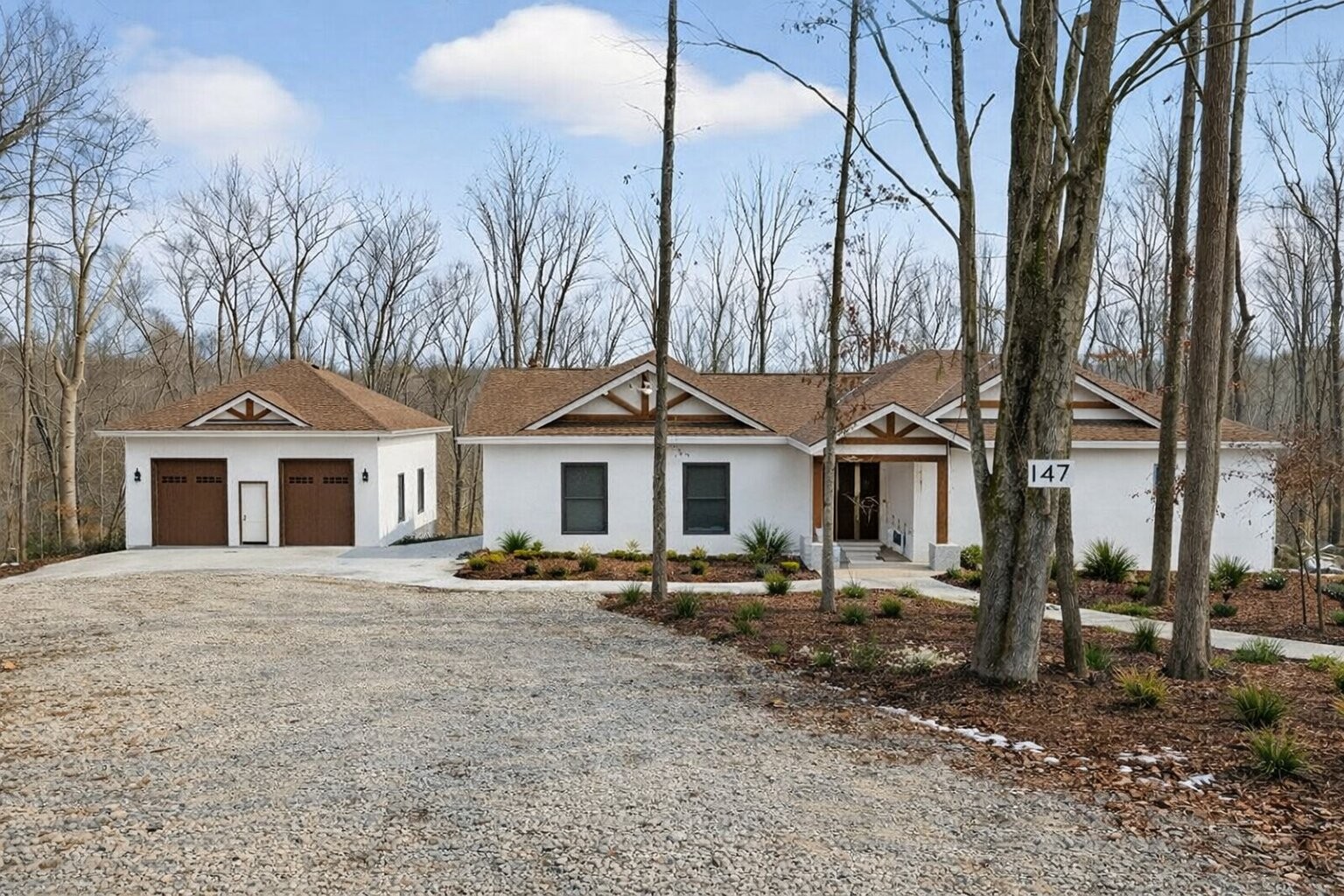 147 Dunrobin Ct