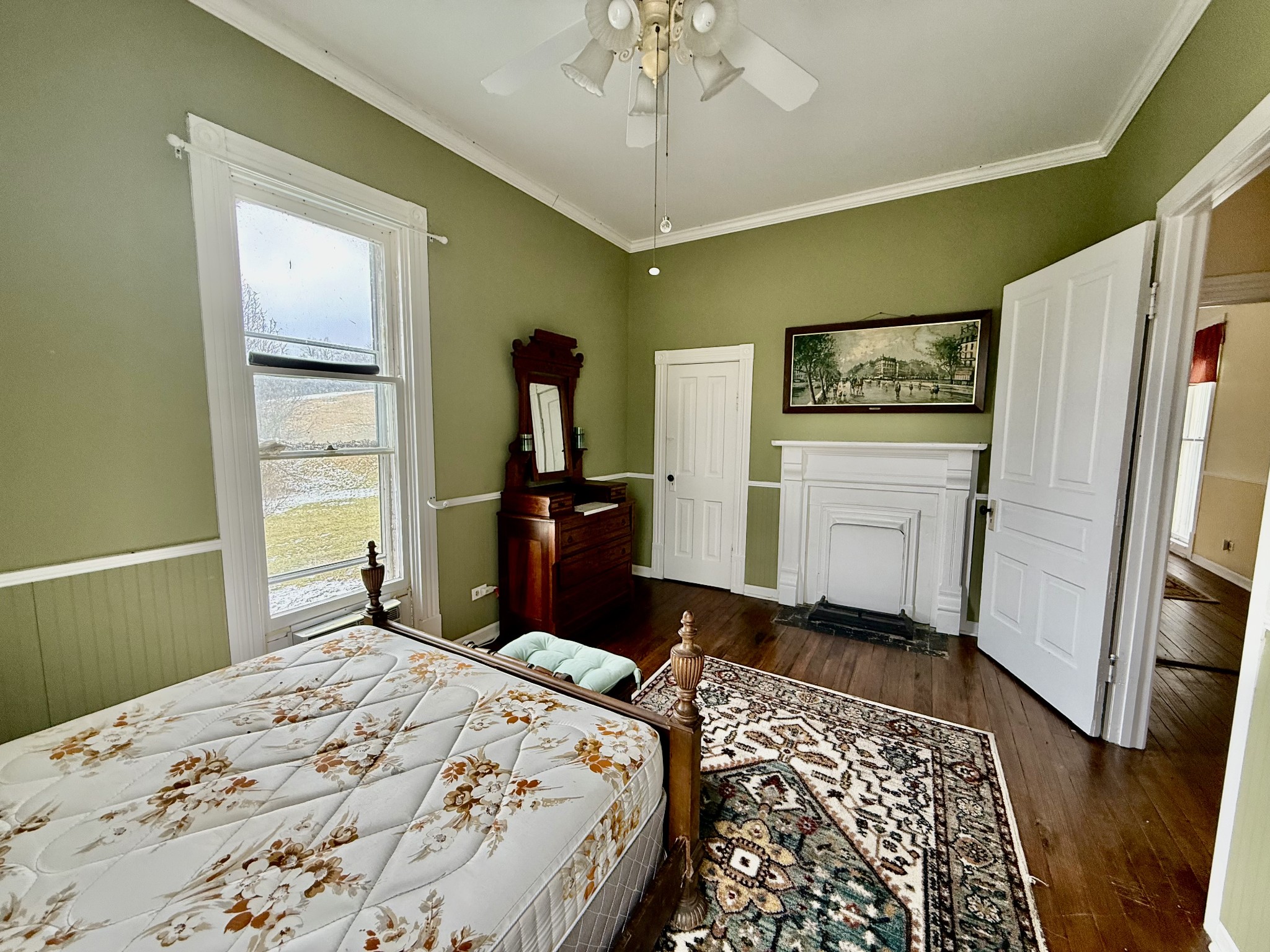 963 Liberty Pike Property Photo 14