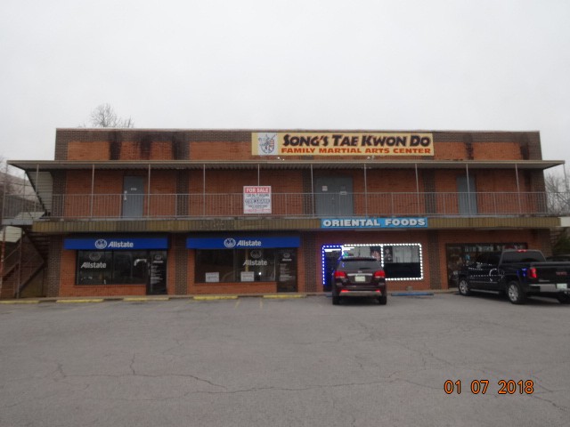 2060 Fort Campbell Blvd Property Photo 1