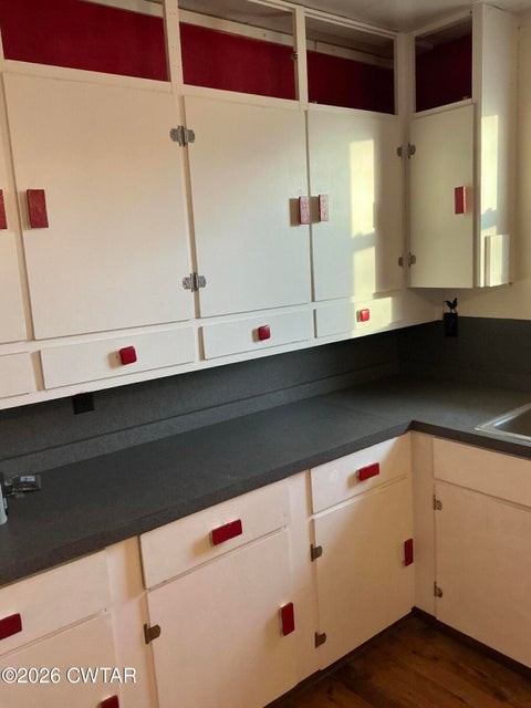 84 Carter St Property Photo 8