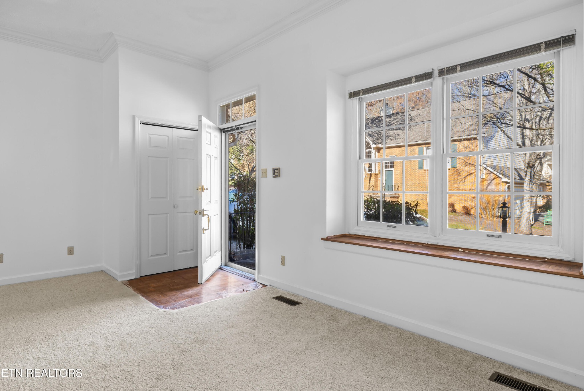 905 Glennshire Drive Property Photo 11