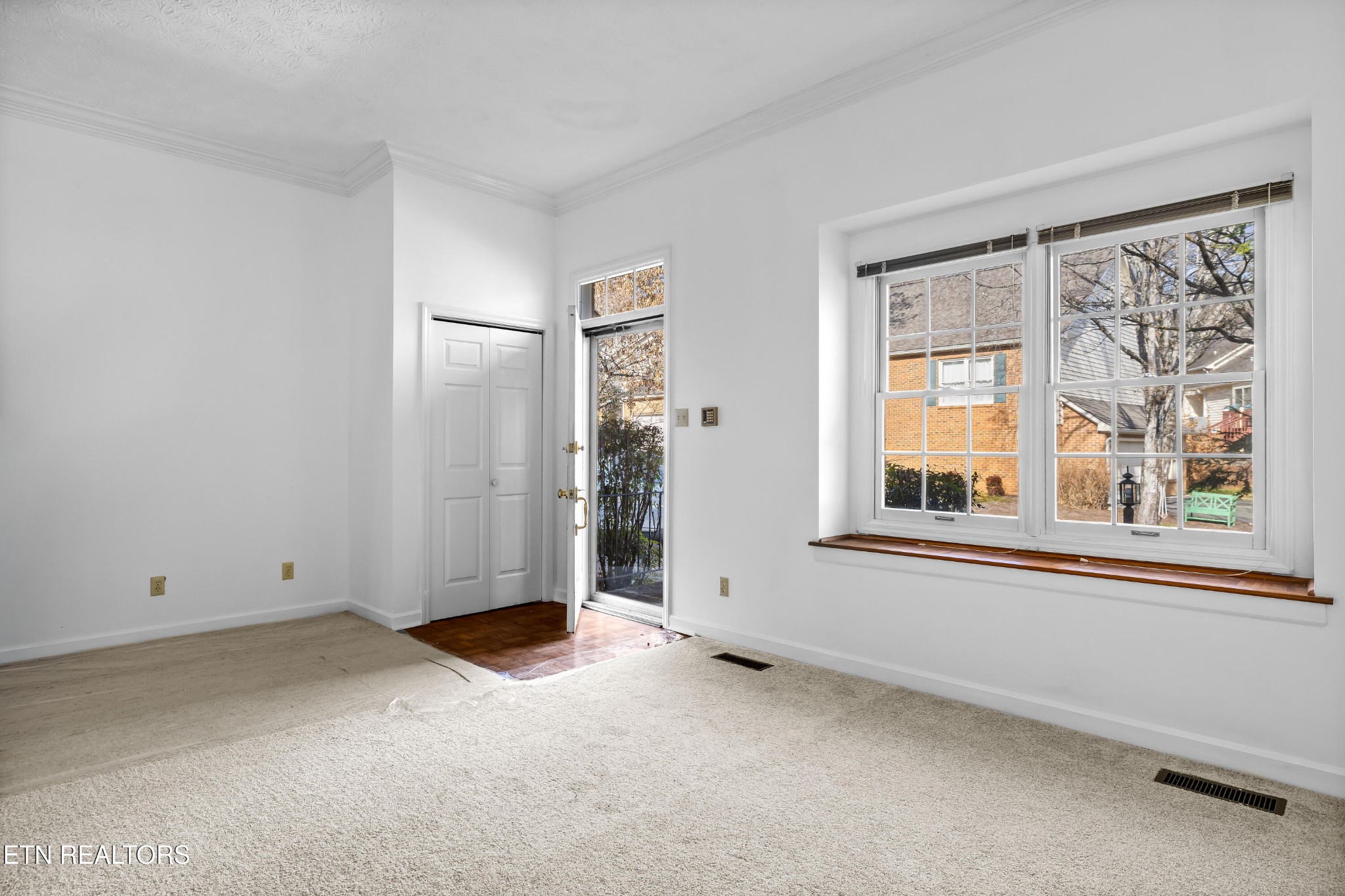 905 Glennshire Drive Property Photo 14