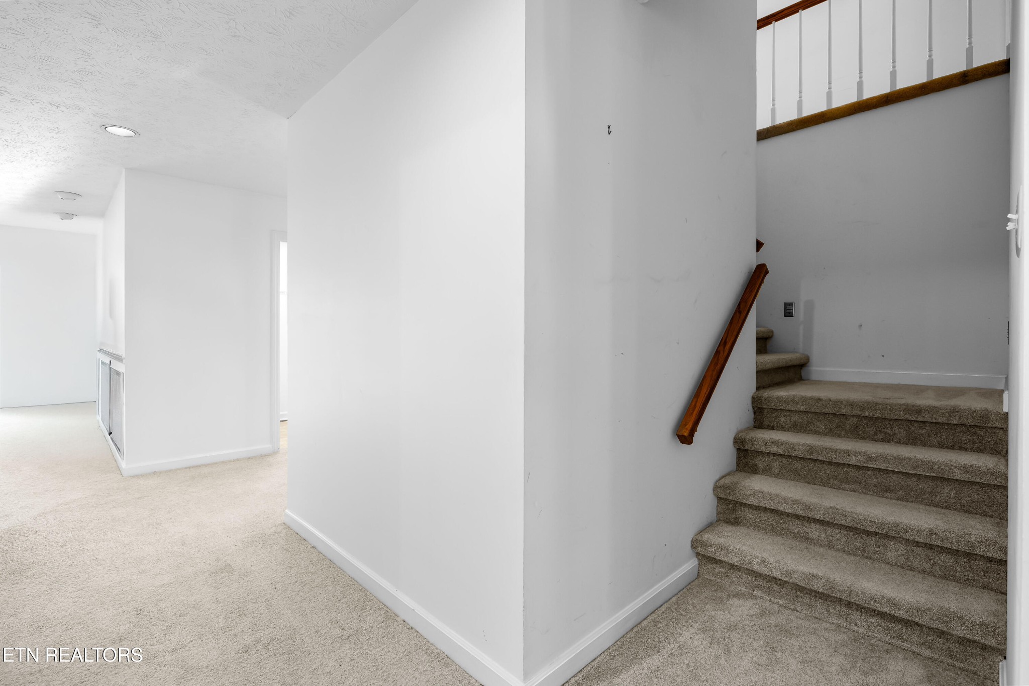 905 Glennshire Drive Property Photo 19