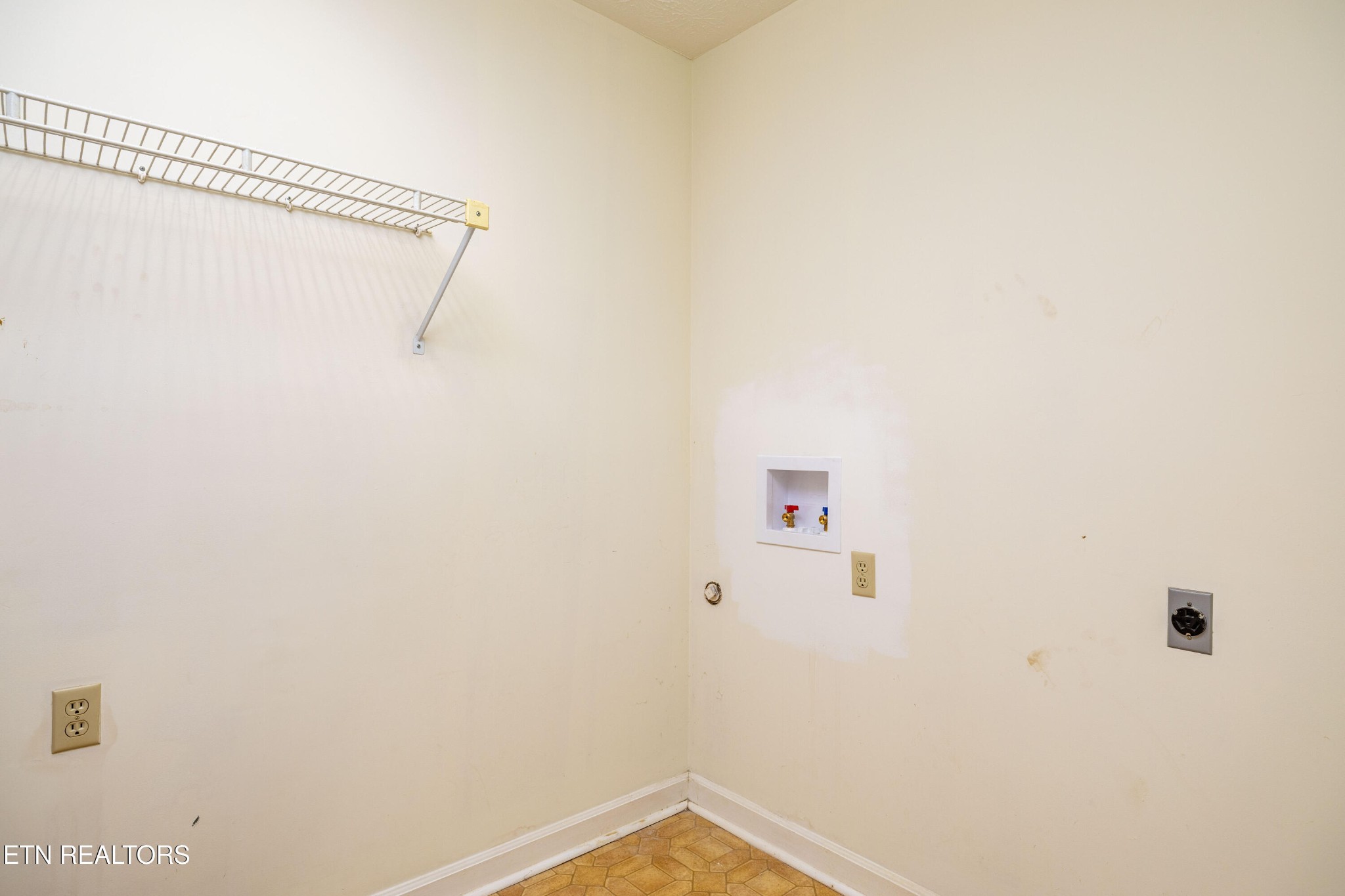 905 Glennshire Drive Property Photo 29