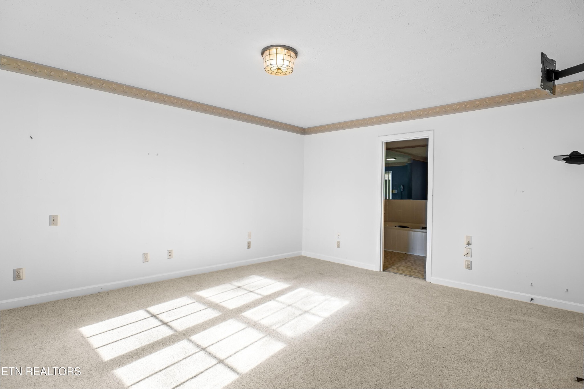 905 Glennshire Drive Property Photo 33