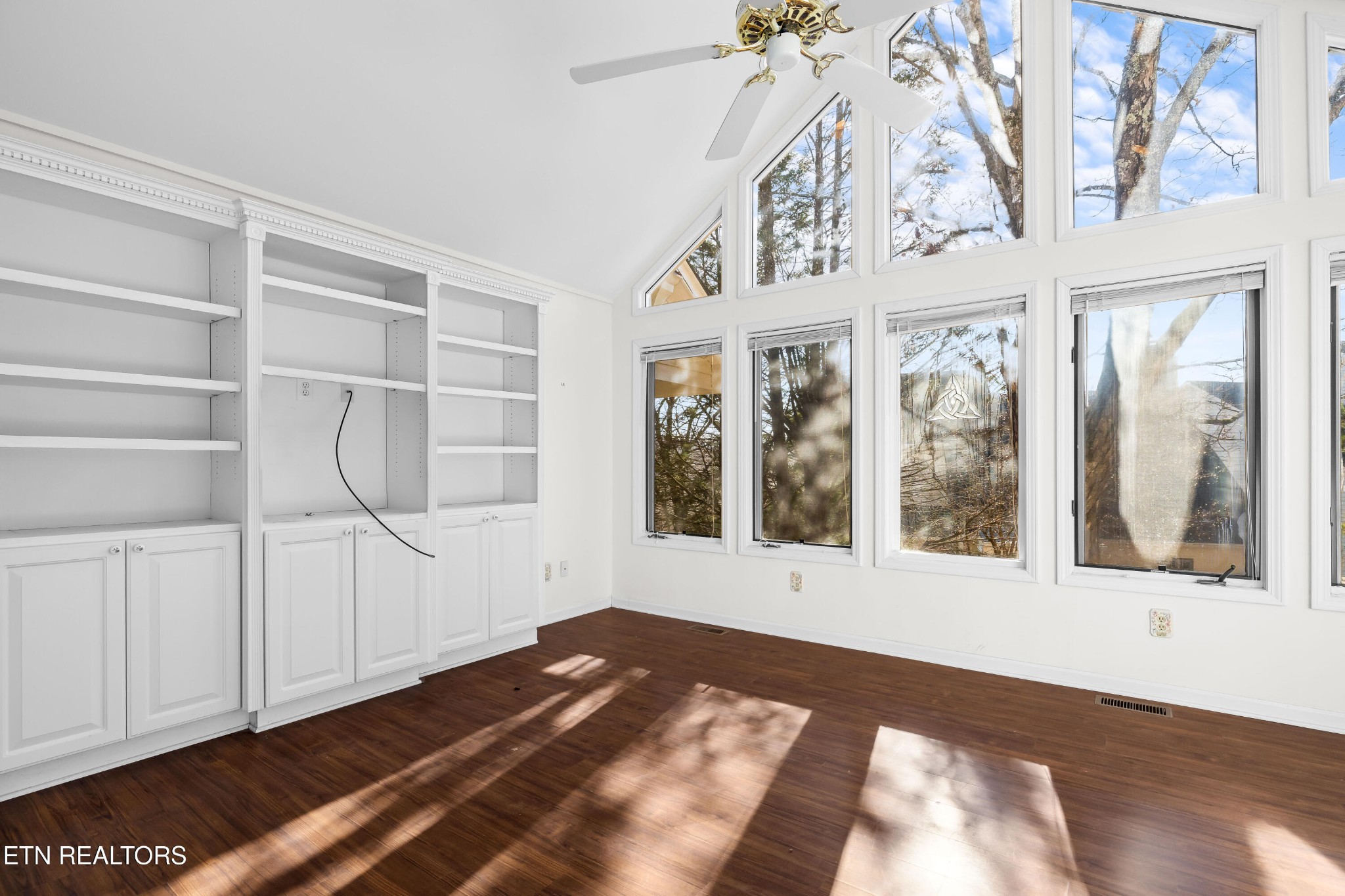 905 Glennshire Drive Property Photo 44