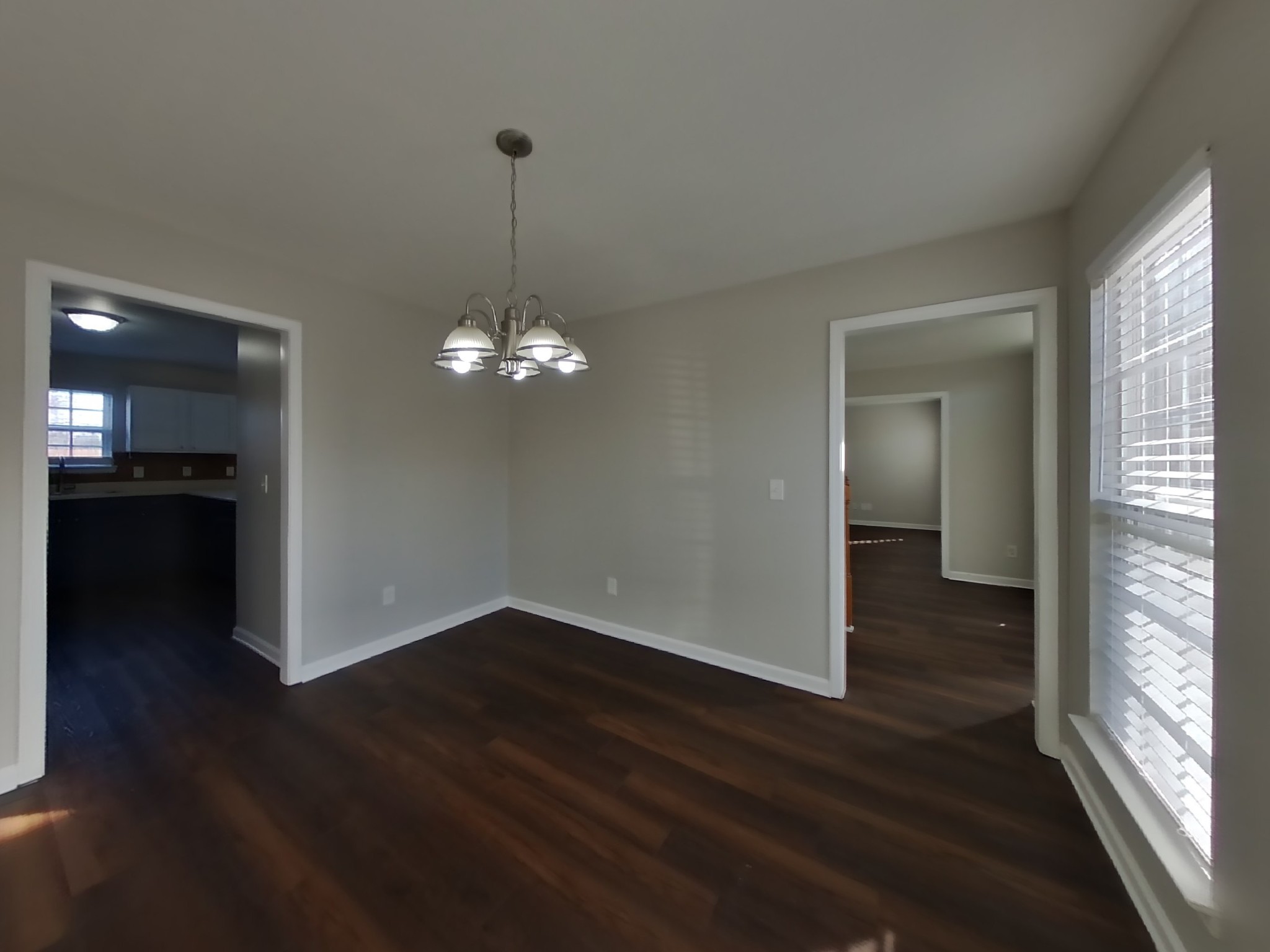 1404 Weston Ln Property Photo 3