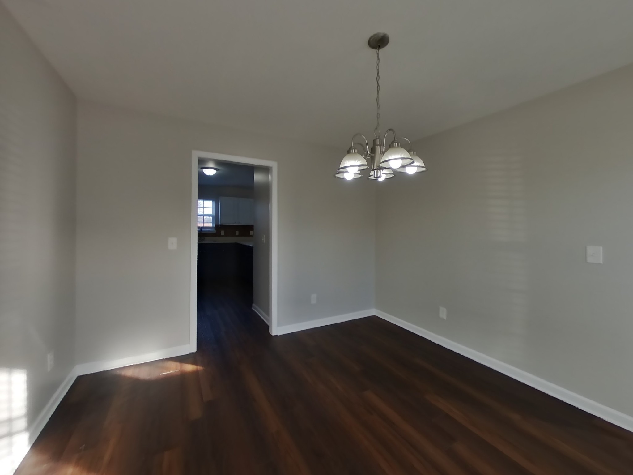 1404 Weston Ln Property Photo 4