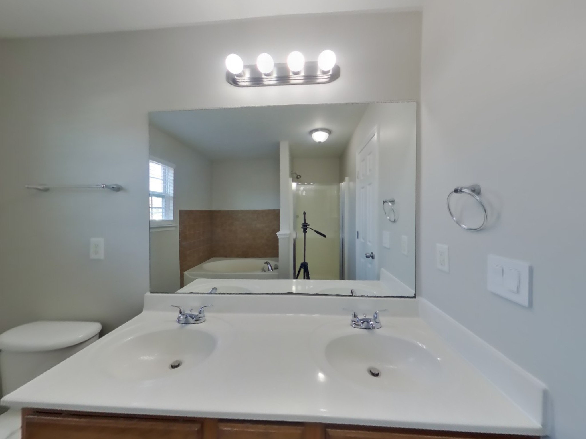 1404 Weston Ln Property Photo 9