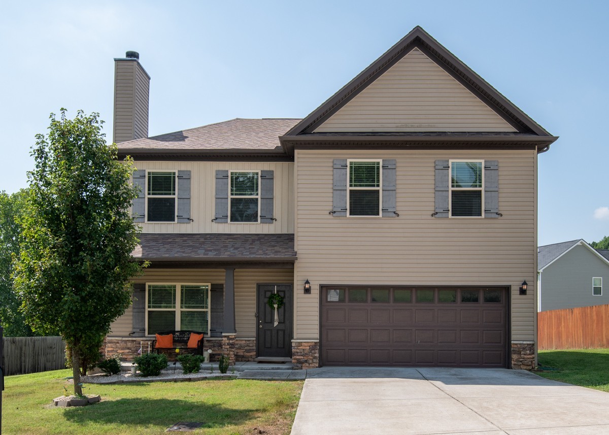 1304 Busiris Dr Property Photo 1