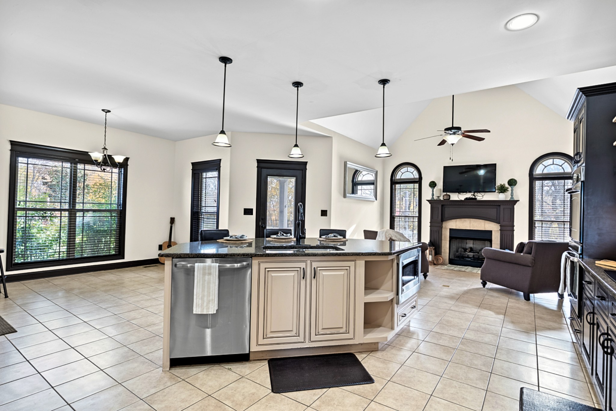 2142 Trieste Trl Property Photo 22