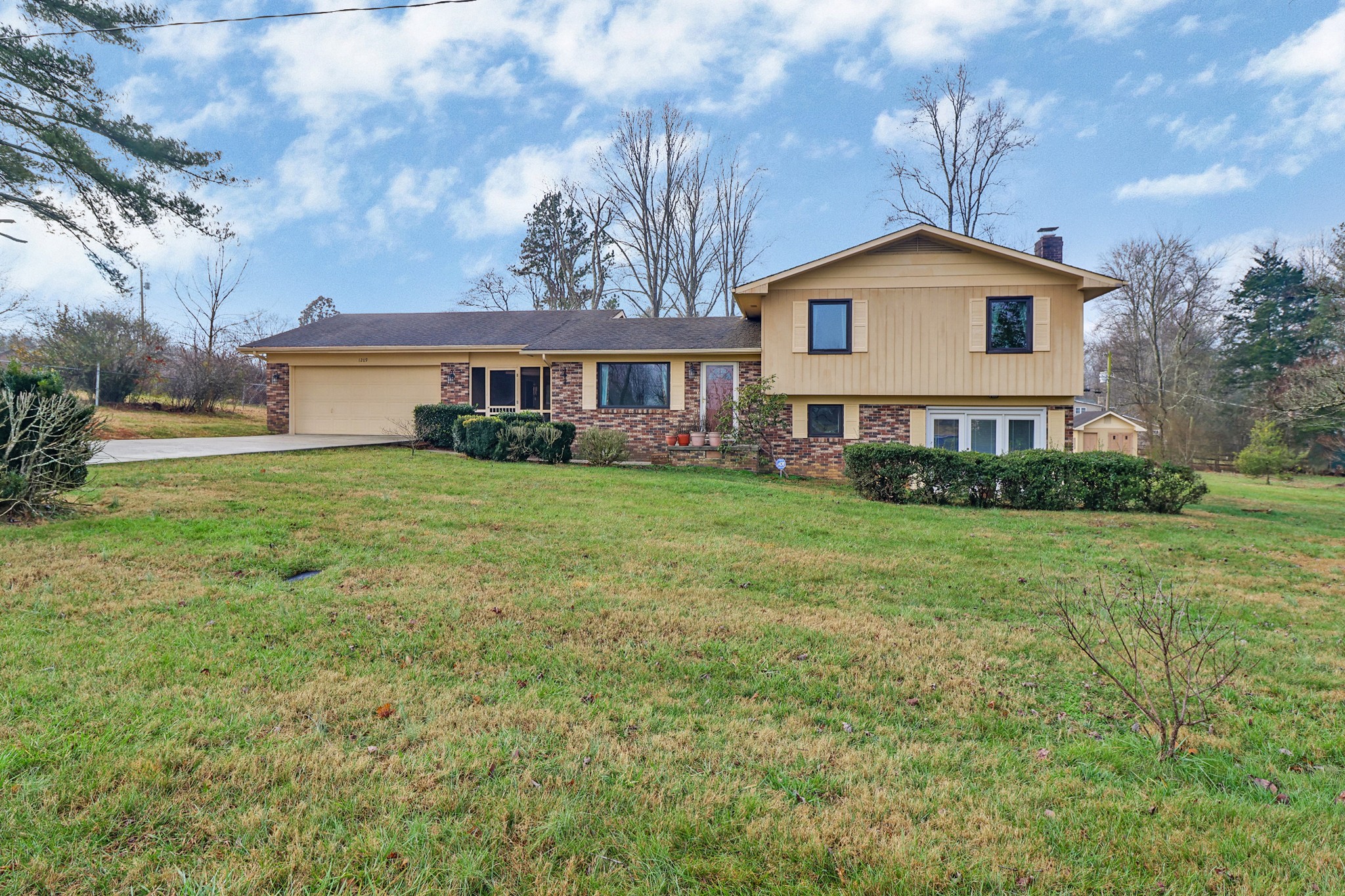 1209 Sequatchie Rd Property Photo 2